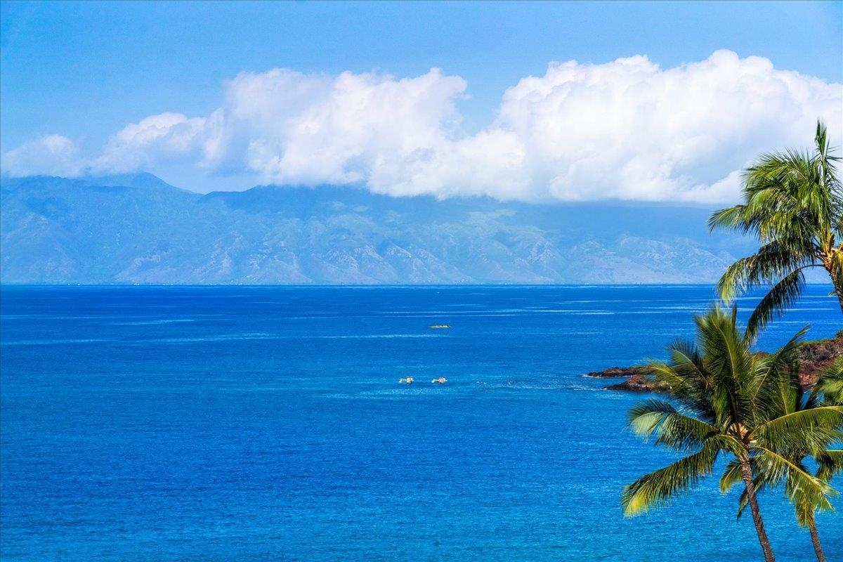 Whaler II condo # 762, Lahaina, Hawaii - photo 2 of 22