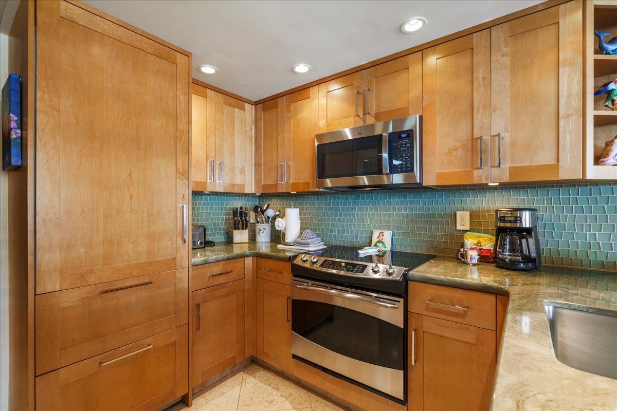 Whaler II condo # 762, Lahaina, Hawaii - photo 9 of 22