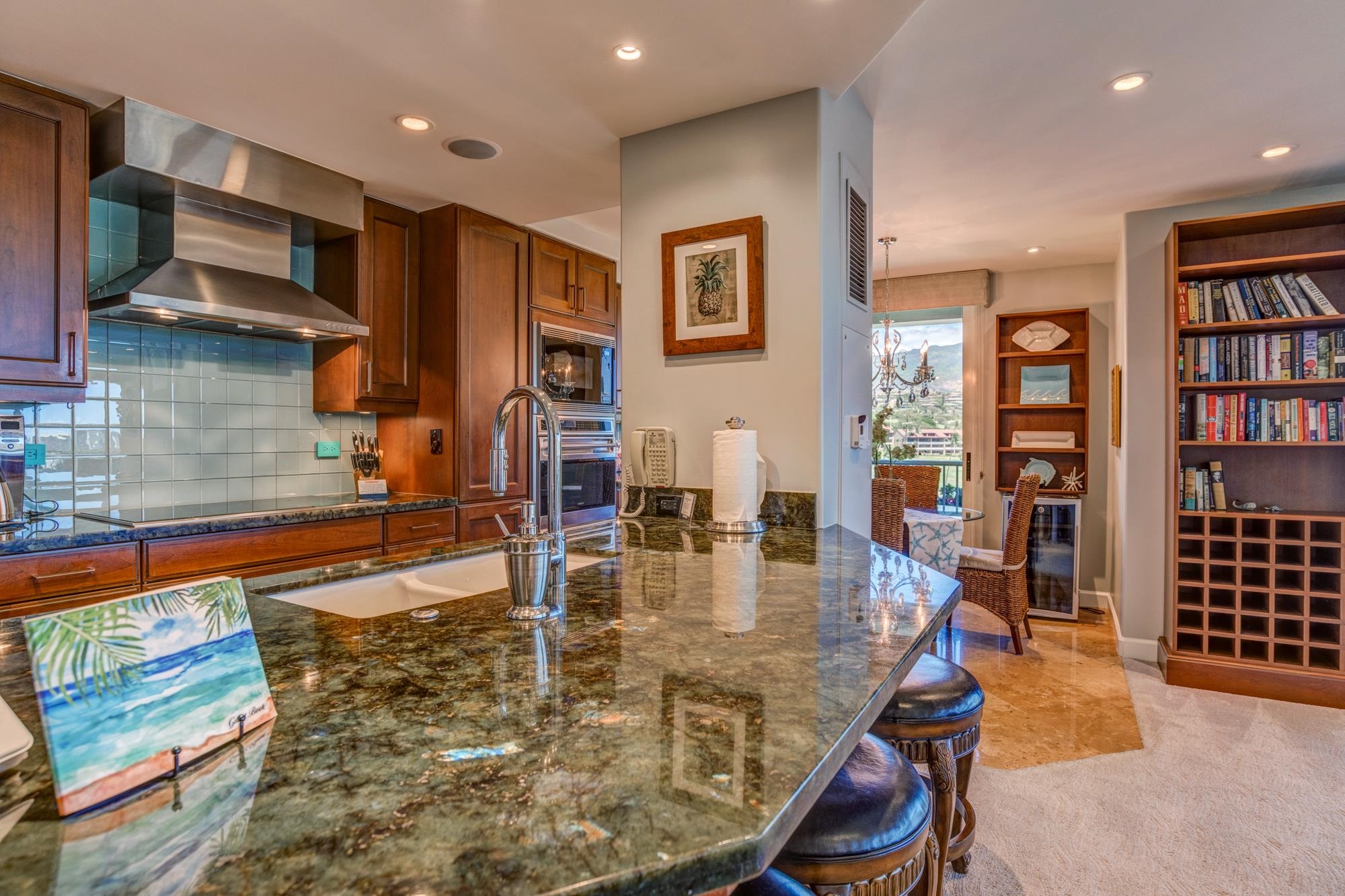 Whaler I condo # 821/823, Lahaina, Hawaii - photo 11 of 37