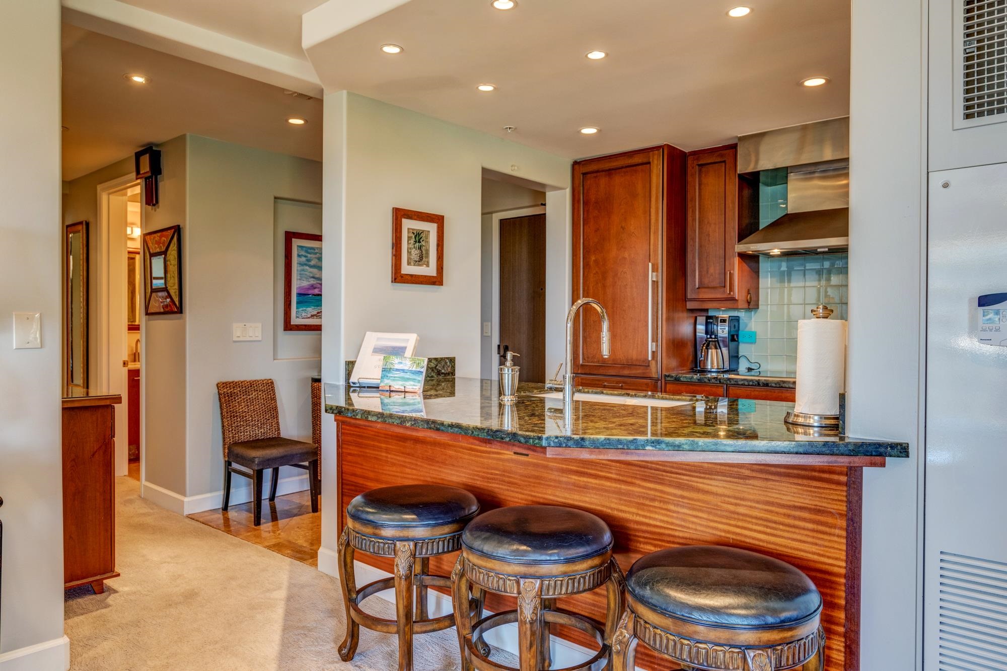 Whaler I condo # 821/823, Lahaina, Hawaii - photo 15 of 37