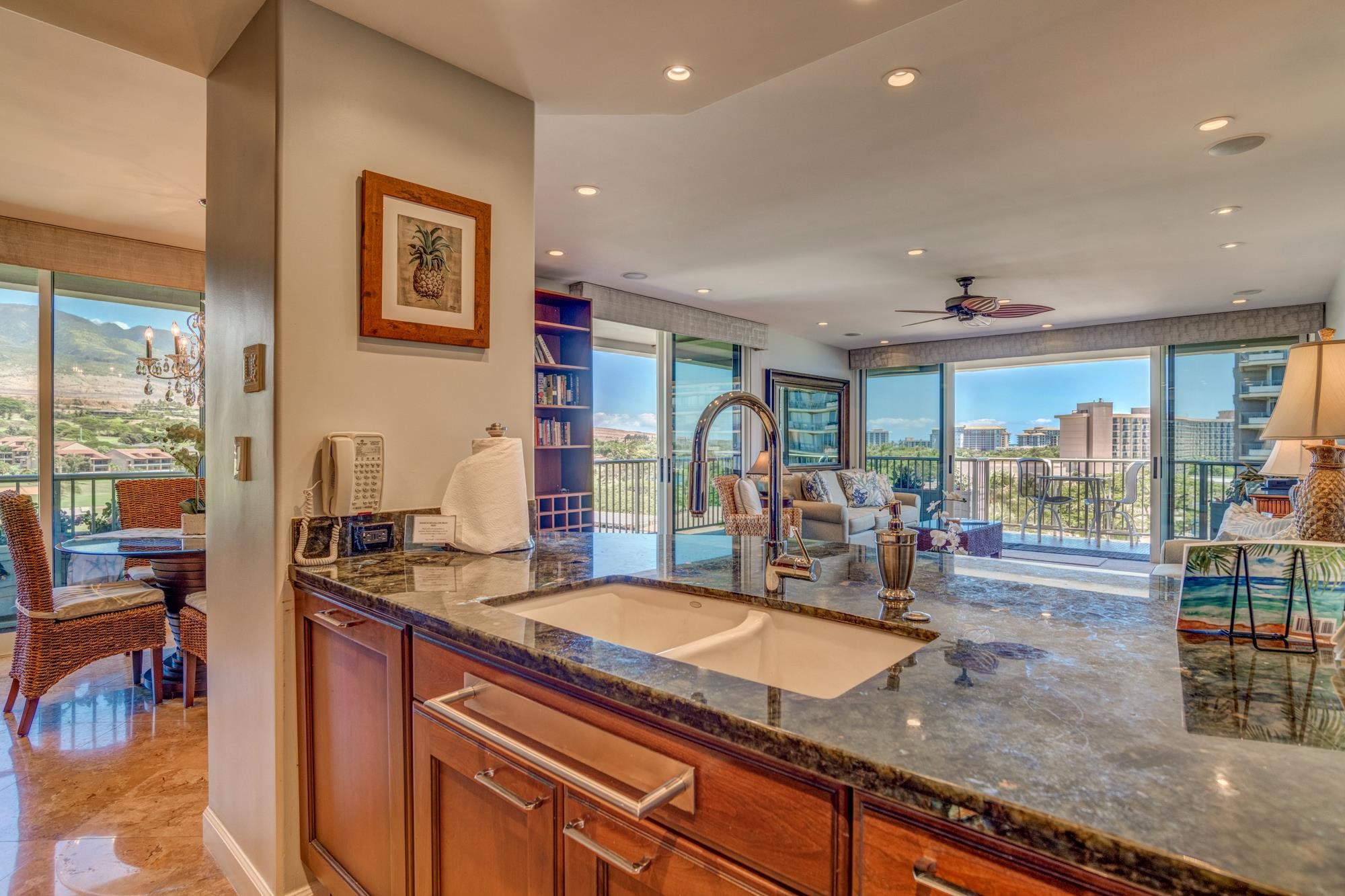 Whaler I condo # 821/823, Lahaina, Hawaii - photo 18 of 37