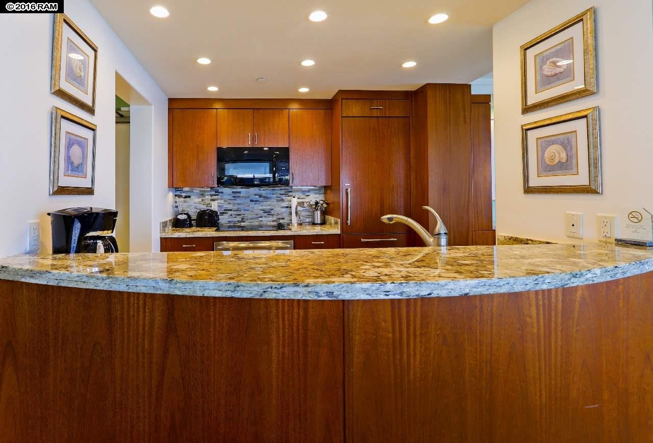 Whaler I condo # 902, Lahaina, Hawaii - photo 8 of 24