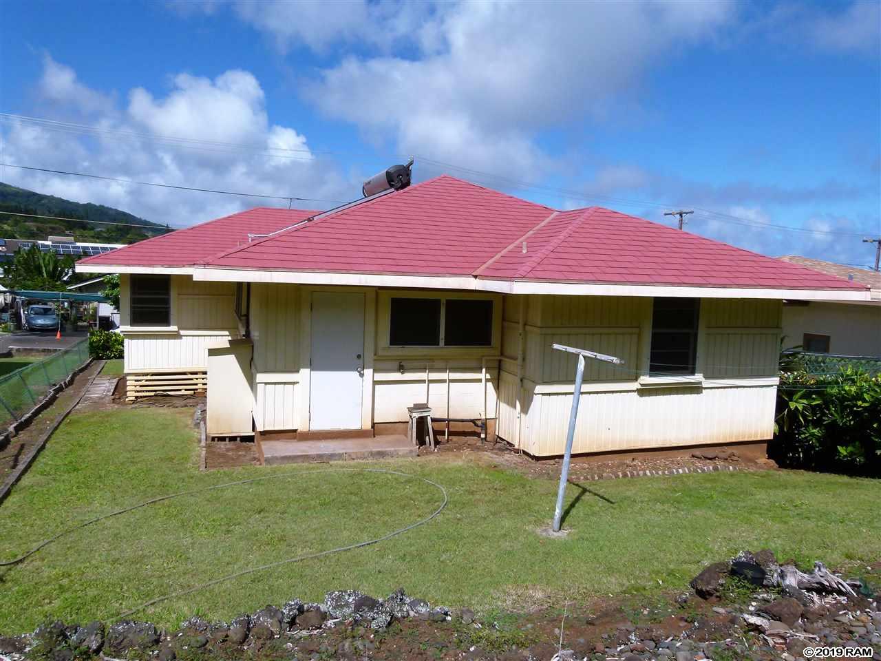 2483  Vineyard St , Wailuku home - photo 3 of 15