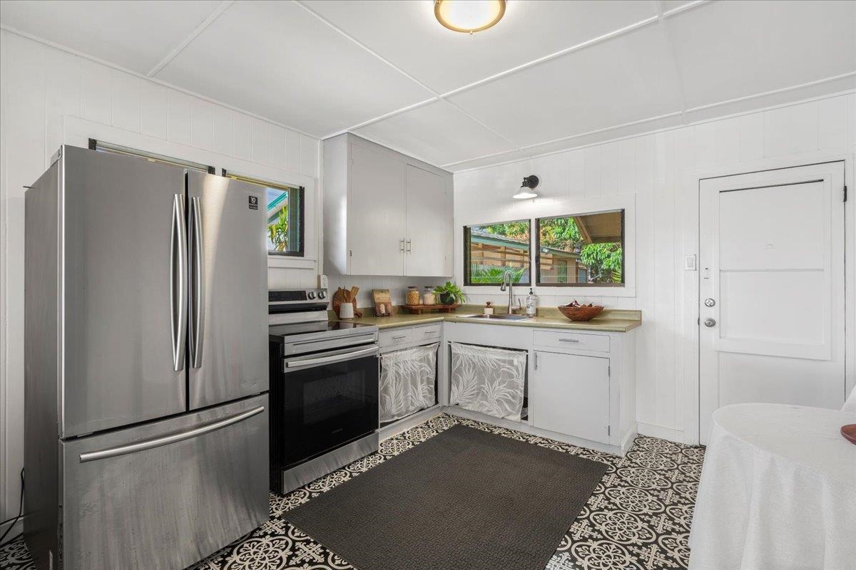 249  Kanoa St , Wailuku home - photo 11 of 24