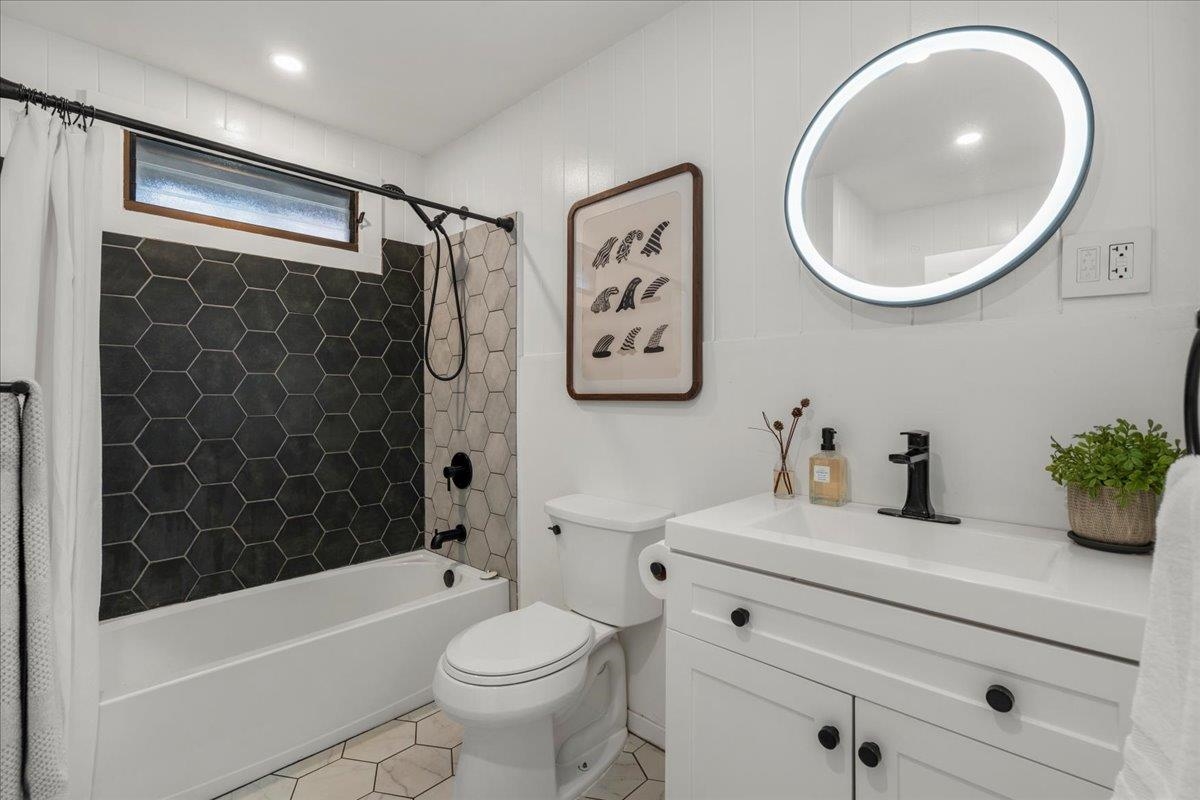 249  Kanoa St , Wailuku home - photo 18 of 24