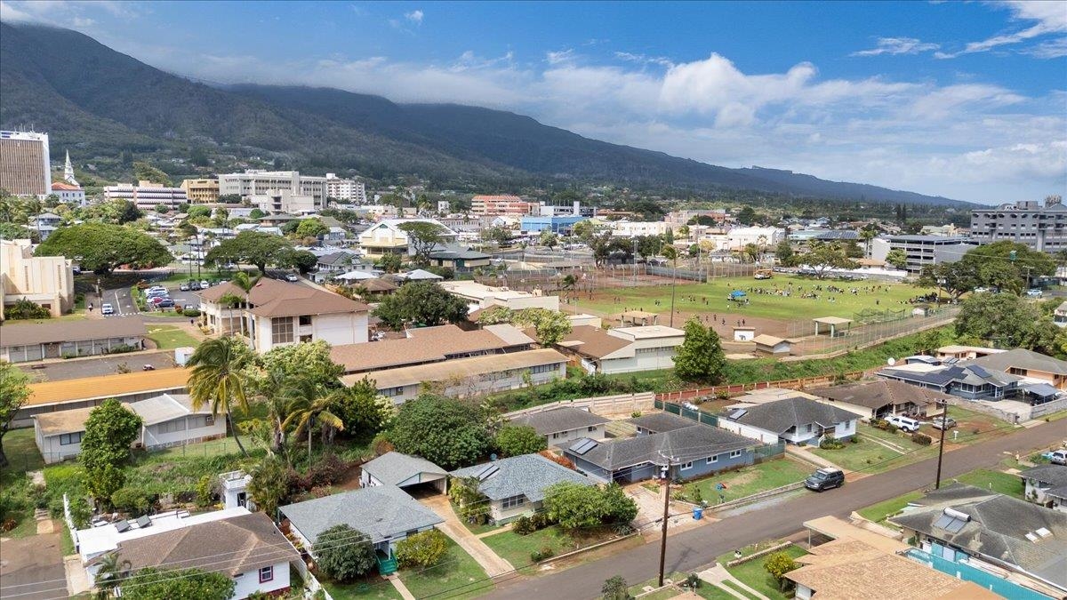 249  Kanoa St , Wailuku home - photo 3 of 24