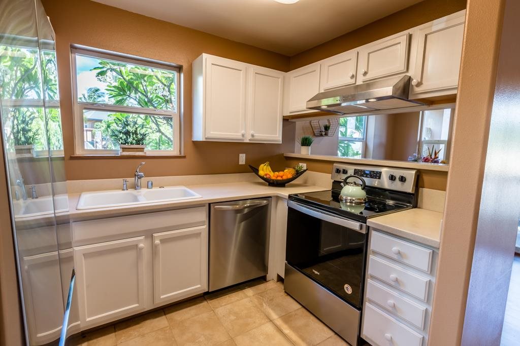 Villas at Kahana Ridge condo # 121, Lahaina, Hawaii - photo 3 of 26