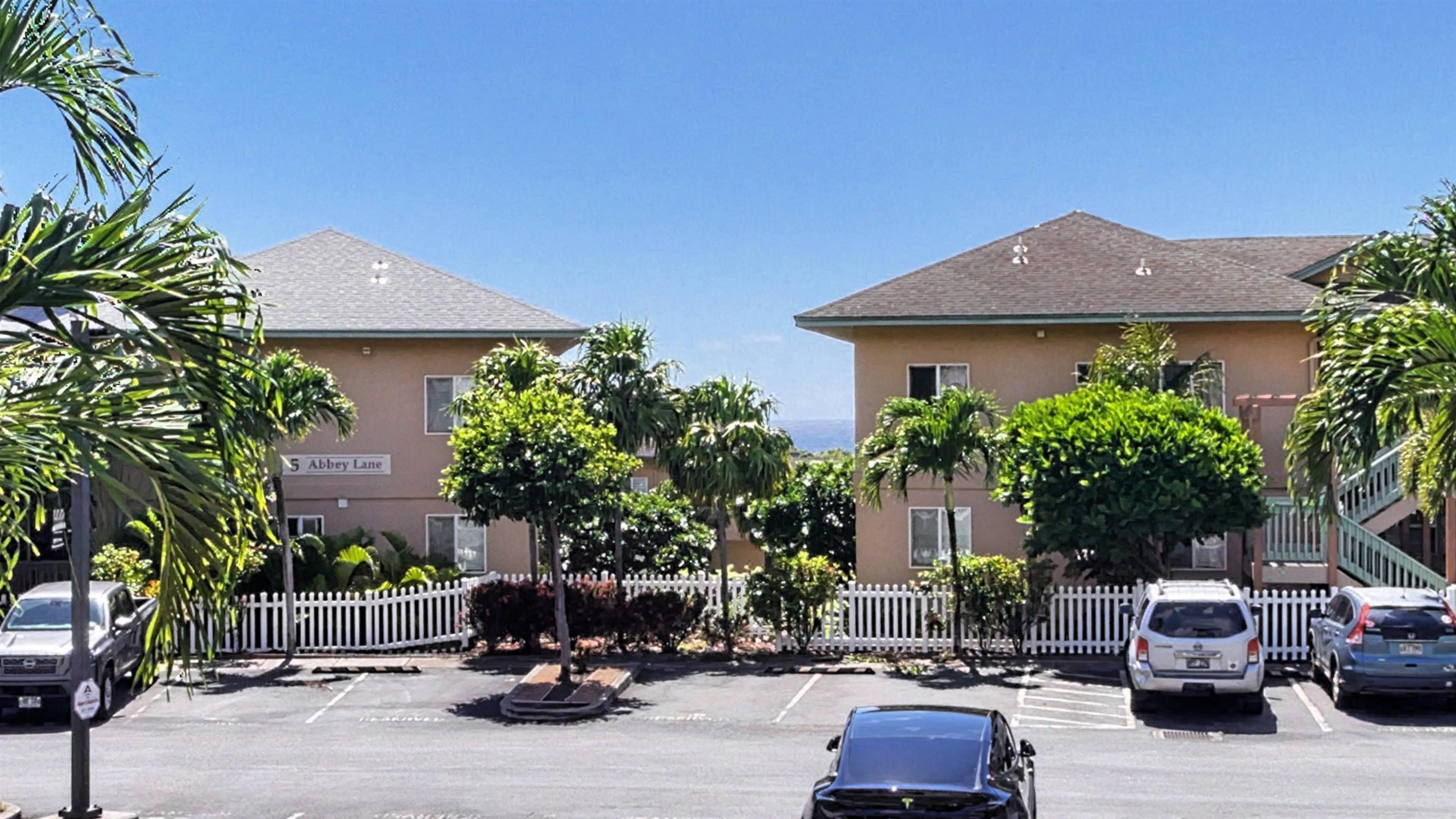 Villas at Kahana Ridge condo # 124, Lahaina, Hawaii - photo 3 of 30
