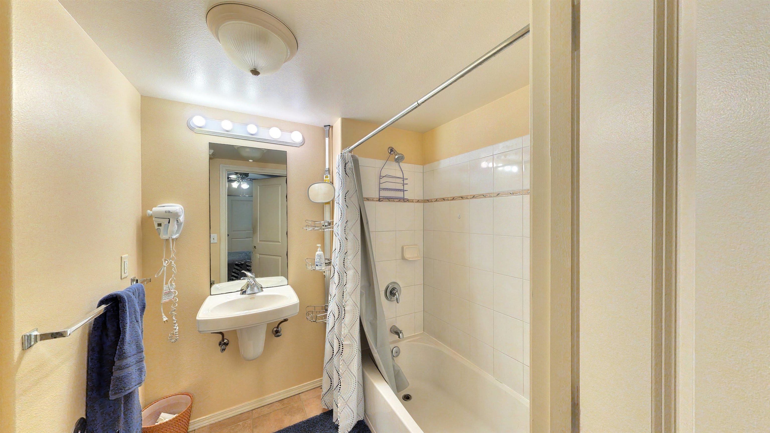 Villas at Kahana Ridge condo # 124, Lahaina, Hawaii - photo 28 of 30