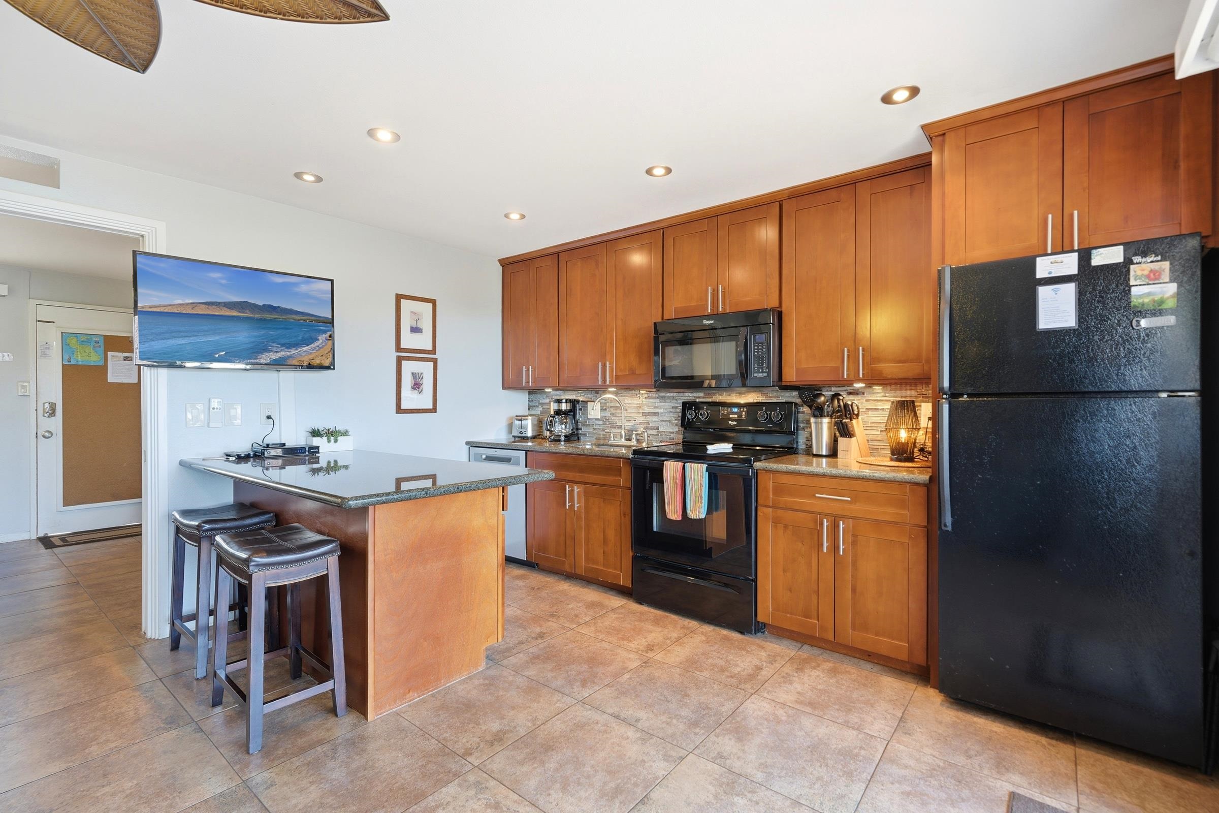 Wailana Sands condo # 6, Kihei, Hawaii - photo 15 of 39