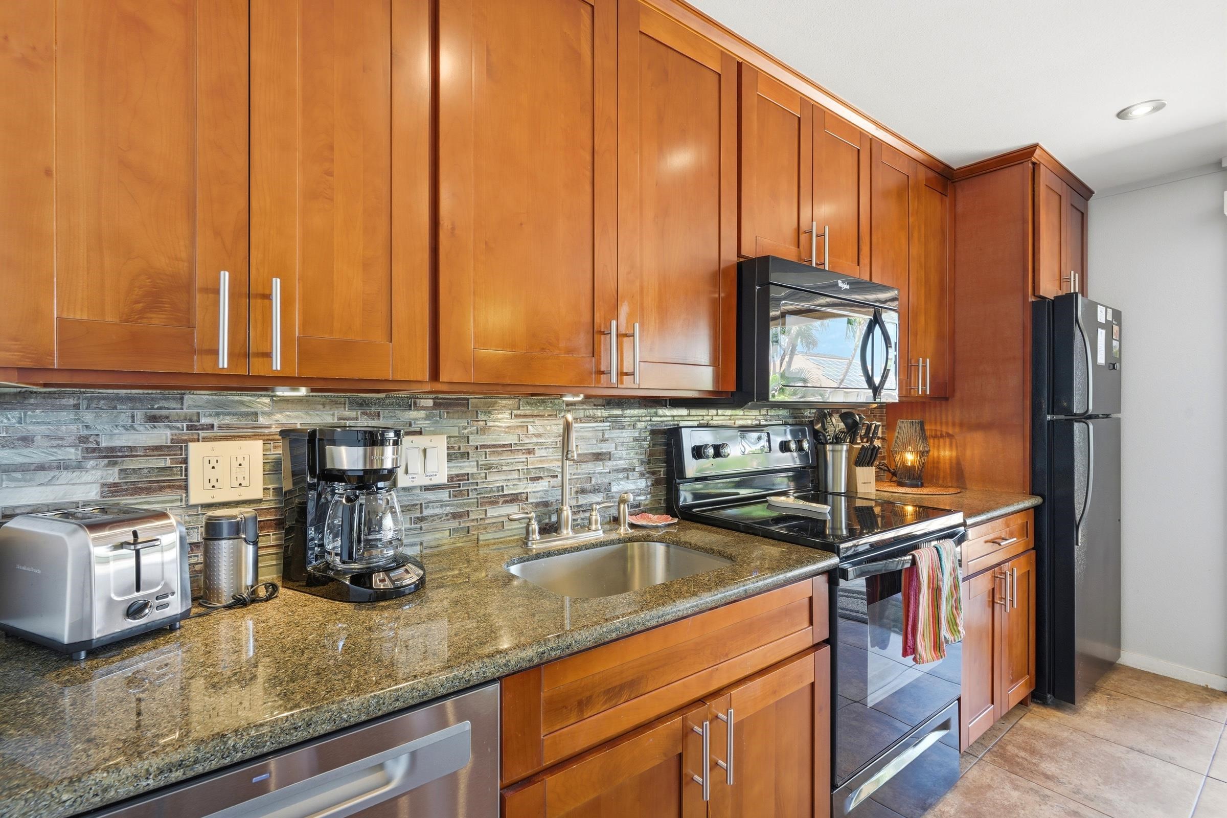 Wailana Sands condo # 6, Kihei, Hawaii - photo 18 of 39