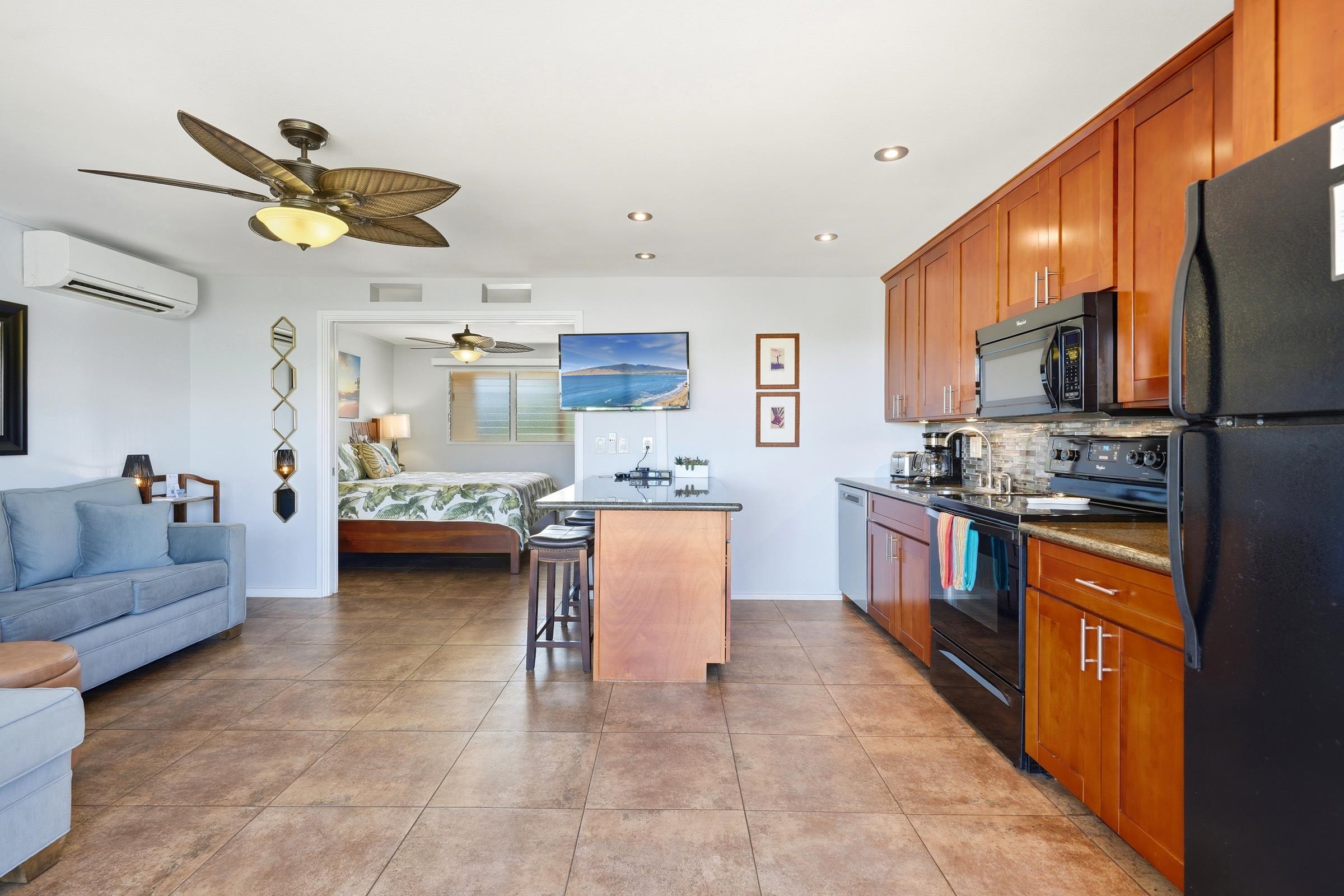 Wailana Sands condo # 6, Kihei, Hawaii - photo 24 of 39