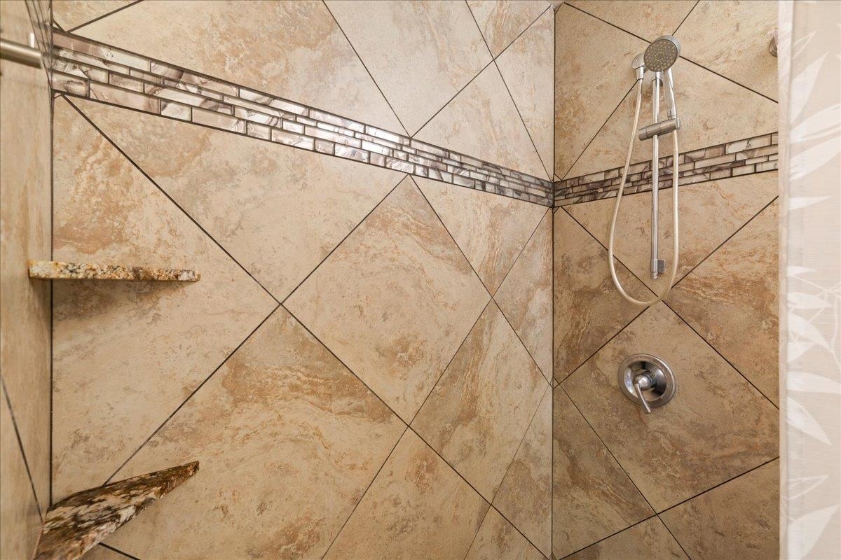 Iao Parkside IV-A condo # 44-201, Wailuku, Hawaii - photo 27 of 29