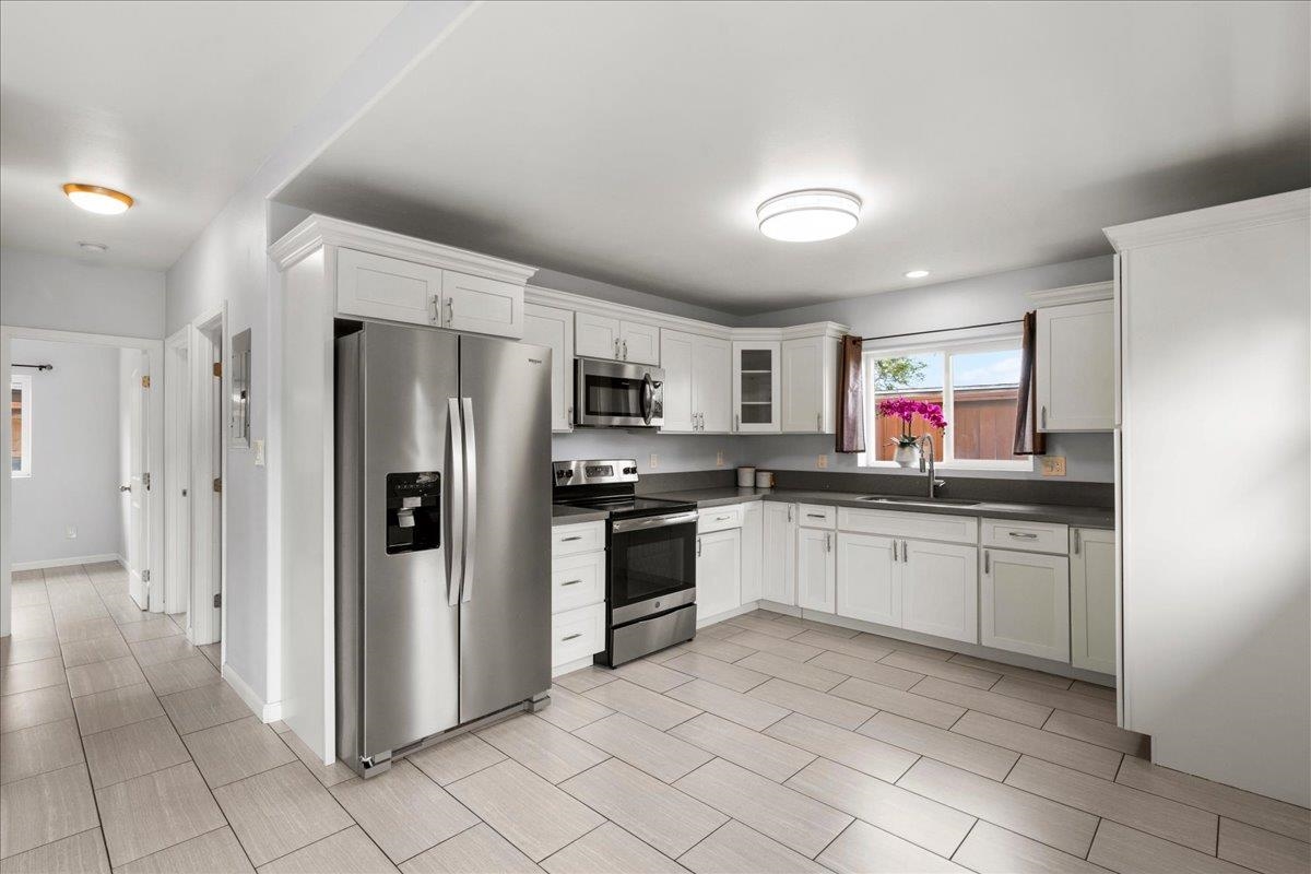 250  Halewili Dr , Wailuku home - photo 15 of 49