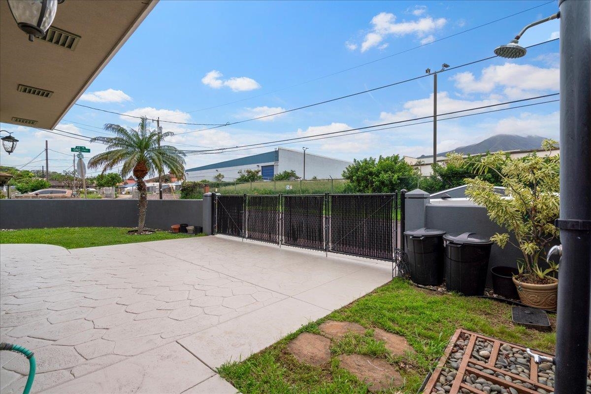 250  Halewili Dr , Wailuku home - photo 8 of 49