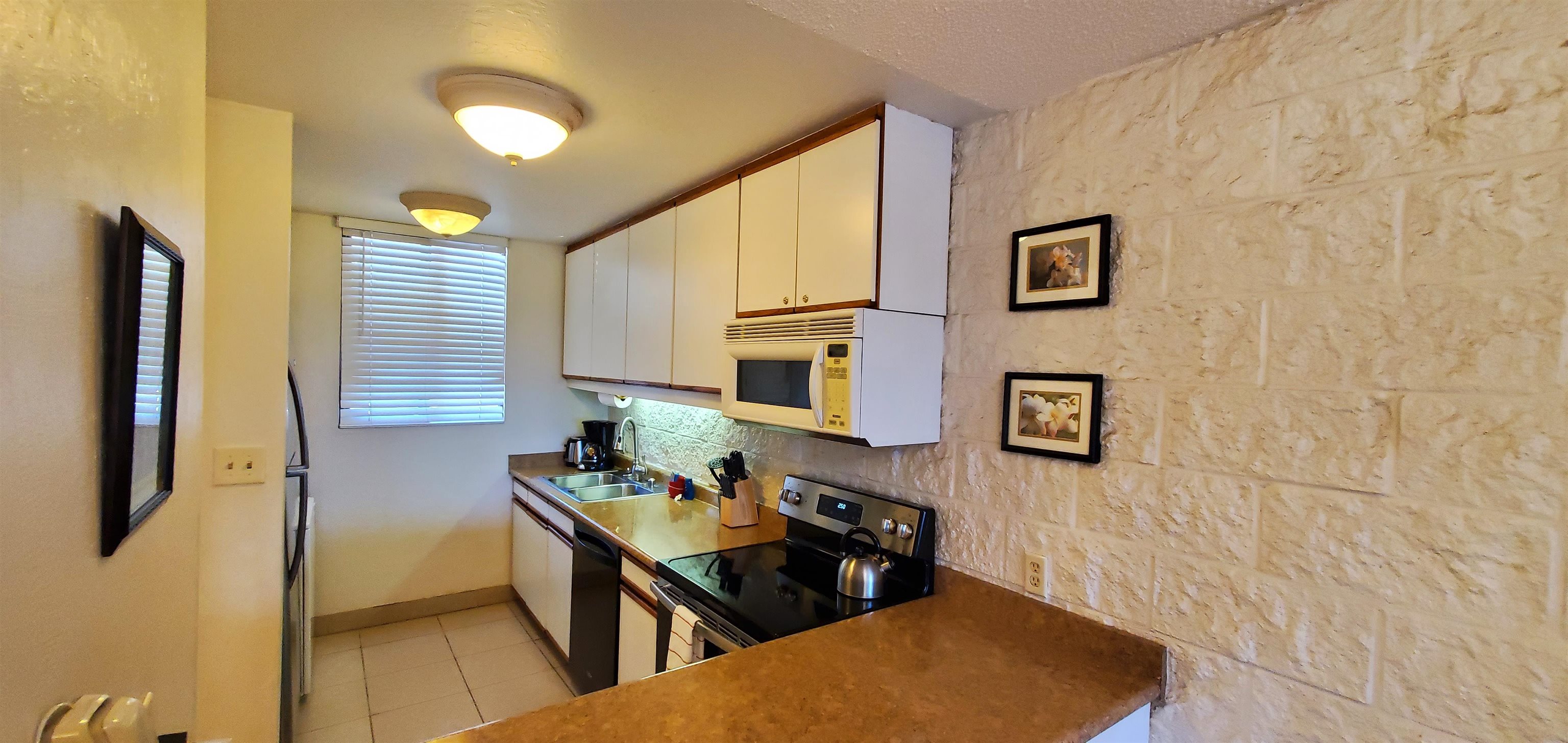 Kanai A Nalu condo # 109, Wailuku, Hawaii - photo 13 of 28