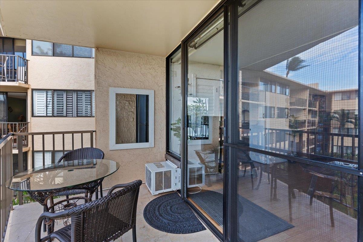 Kanai A Nalu condo # 313, Wailuku, Hawaii - photo 22 of 36