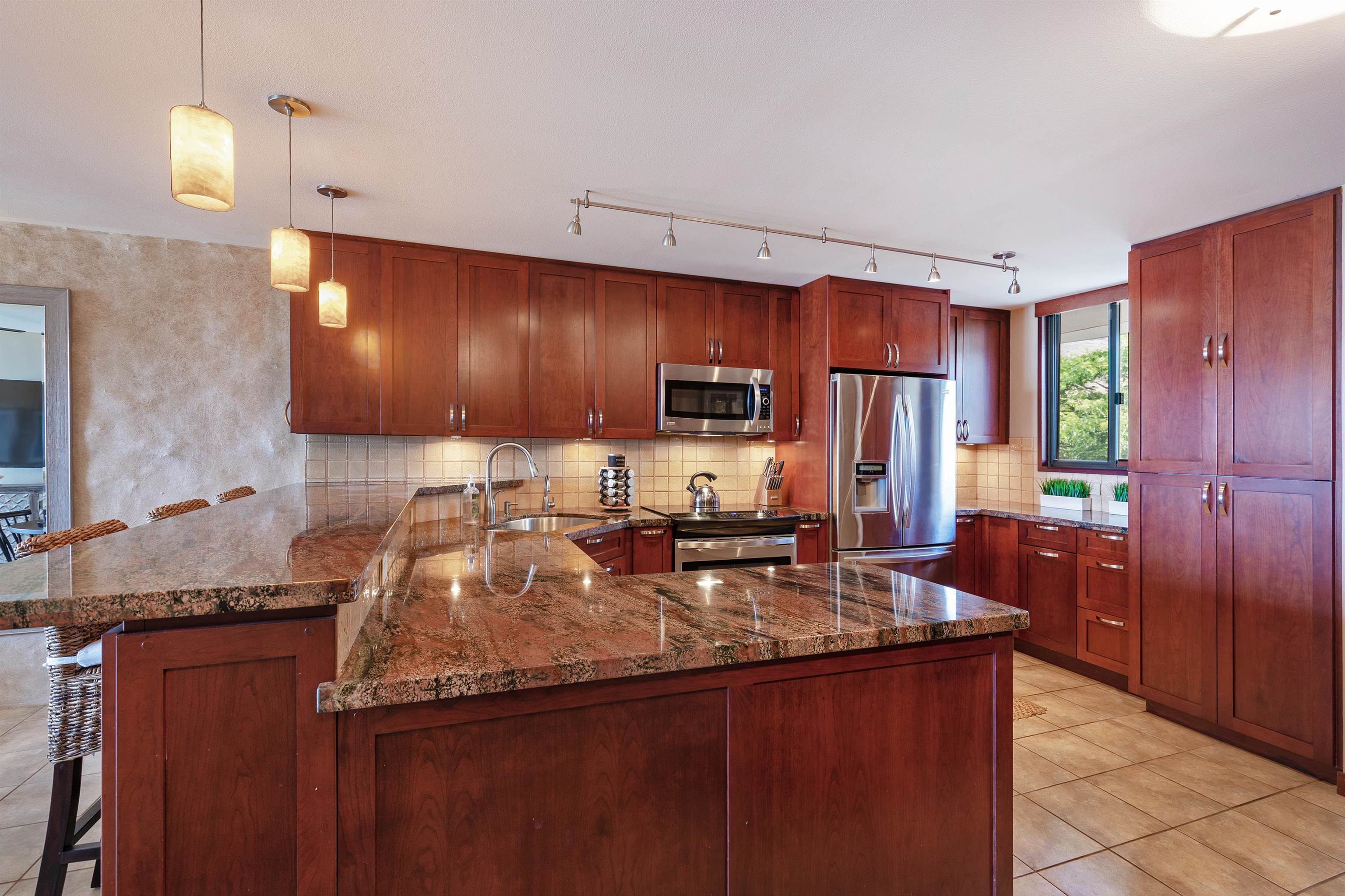 Kanai A Nalu condo # 412, Wailuku, Hawaii - photo 17 of 27