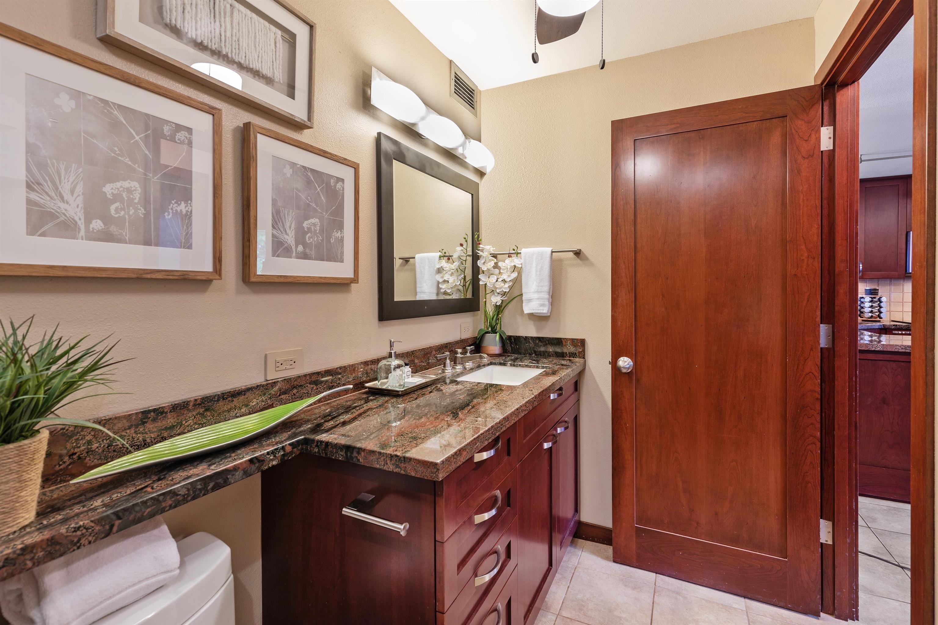 Kanai A Nalu condo # 412, Wailuku, Hawaii - photo 23 of 27