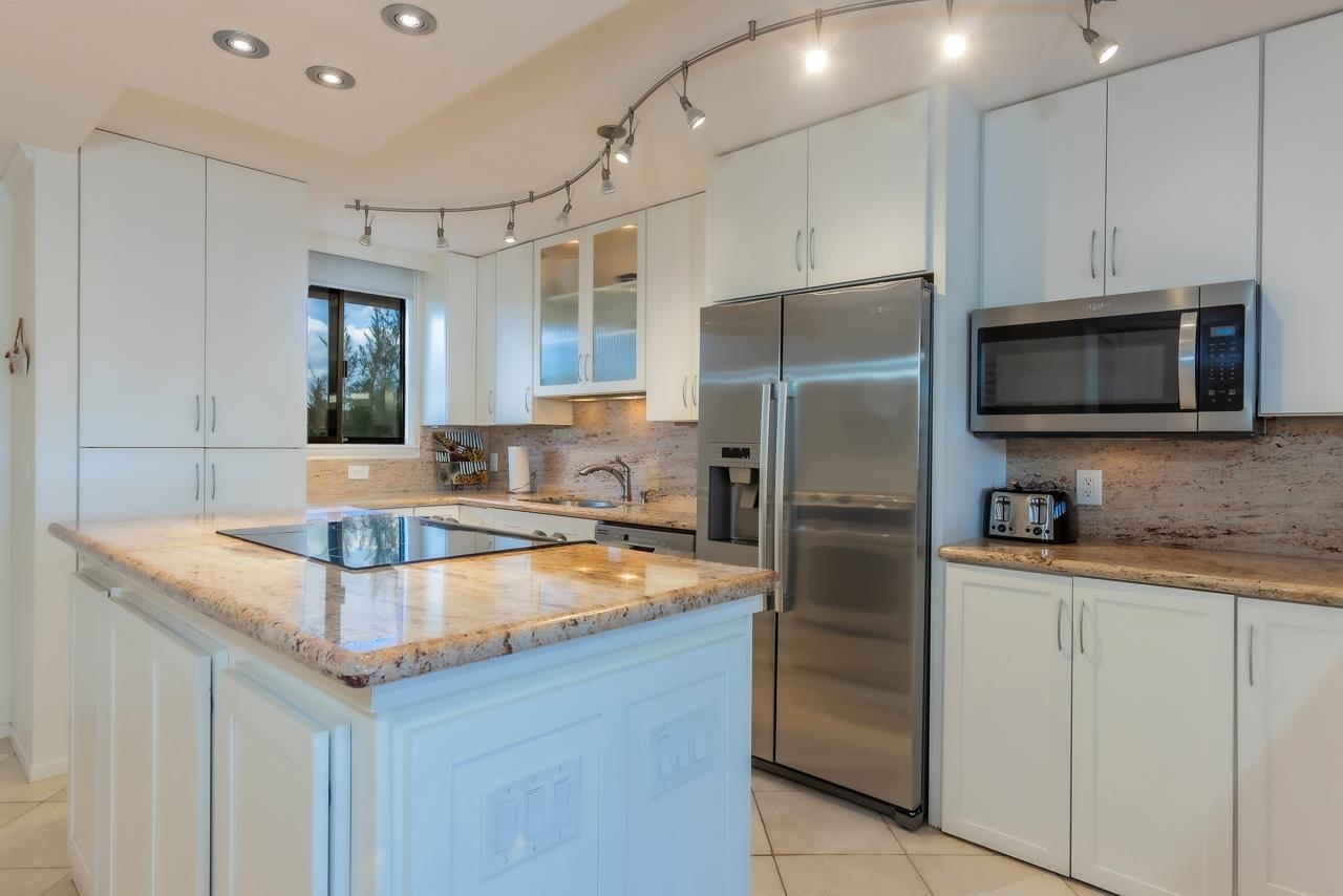 Kanai A Nalu condo # 414, Wailuku, Hawaii - photo 8 of 28