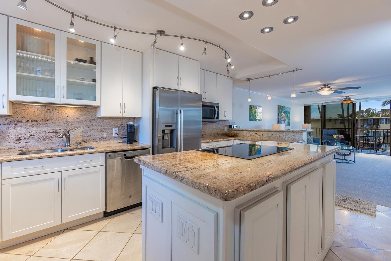 Kanai A Nalu condo # 414, Wailuku, Hawaii - photo 10 of 28