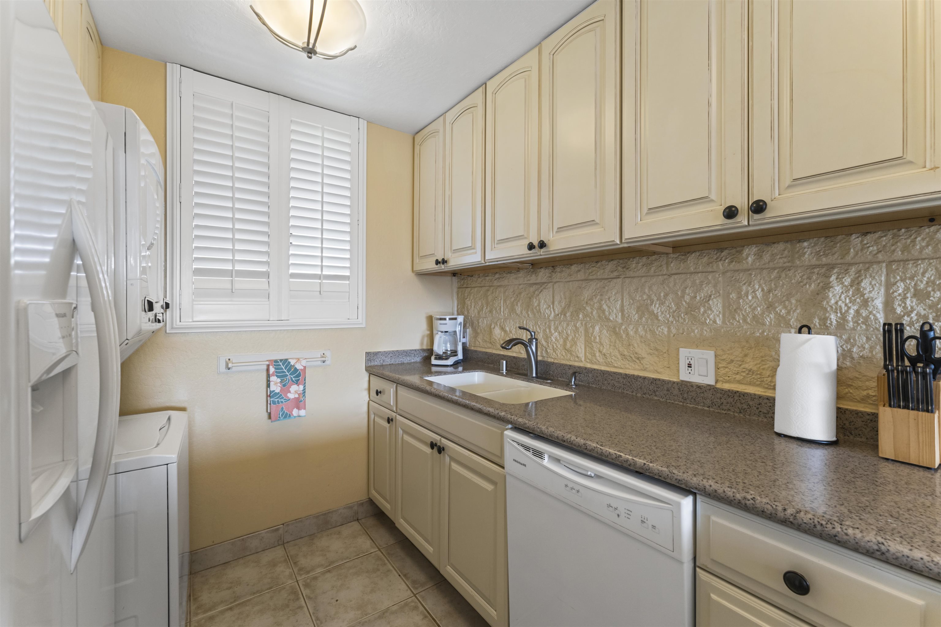 Kanai A Nalu condo # 415, Wailuku, Hawaii - photo 12 of 45