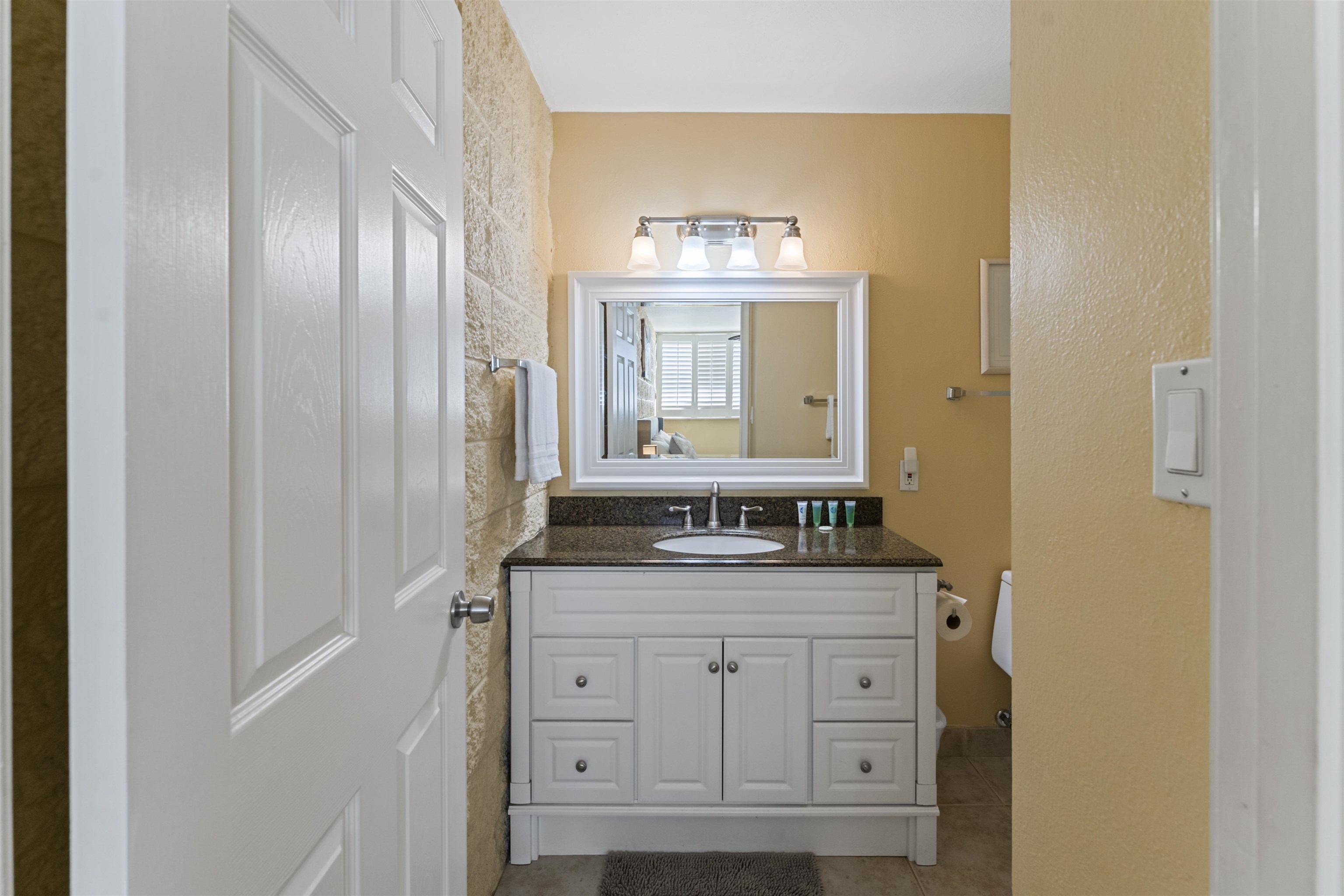 Kanai A Nalu condo # 415, Wailuku, Hawaii - photo 27 of 45