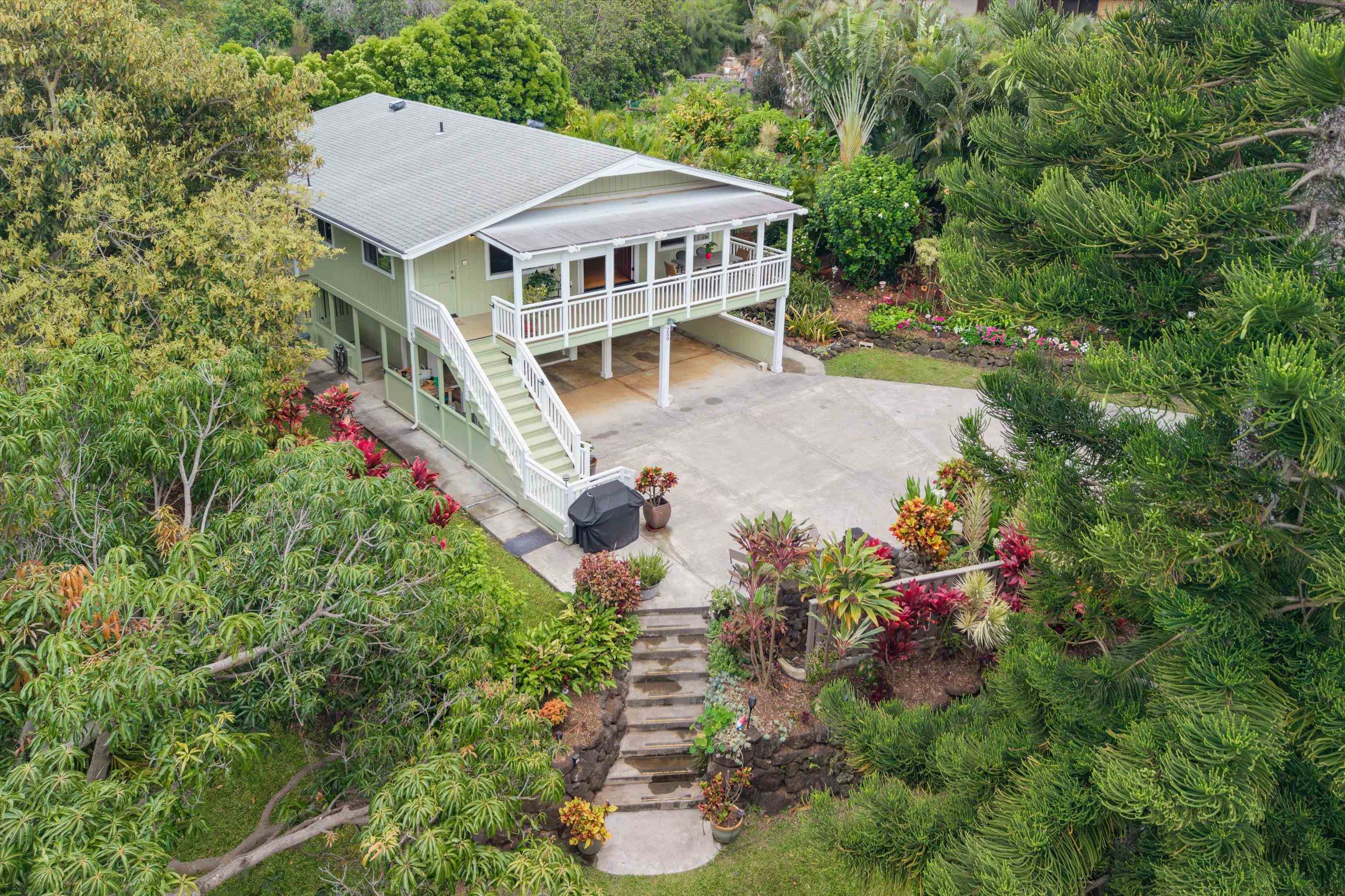 250  Ulana St , Makawao/Olinda/Haliimaile home - photo 8 of 49