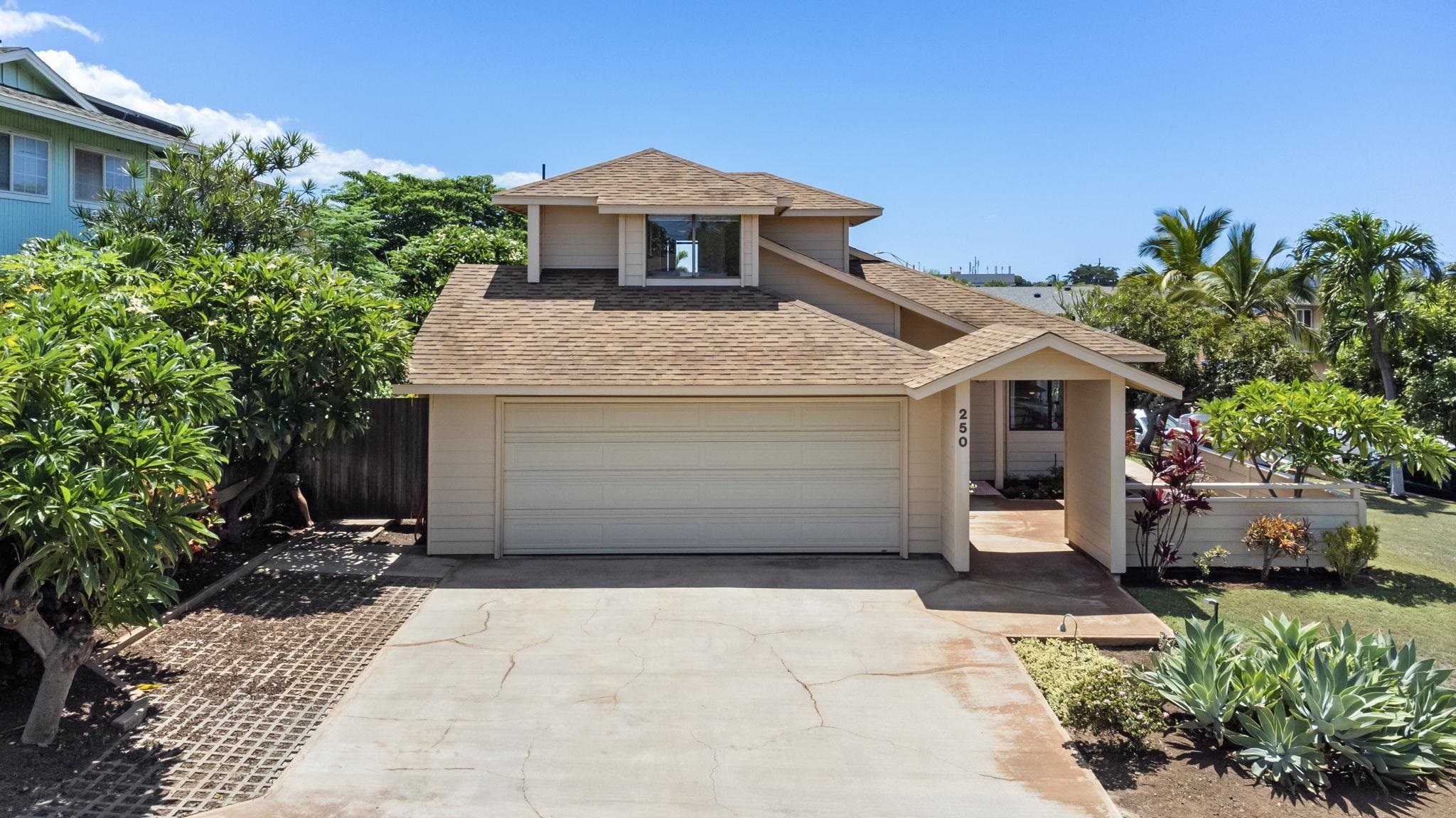 250  Wainohia St North Kihei, Kihei home - photo 2 of 41