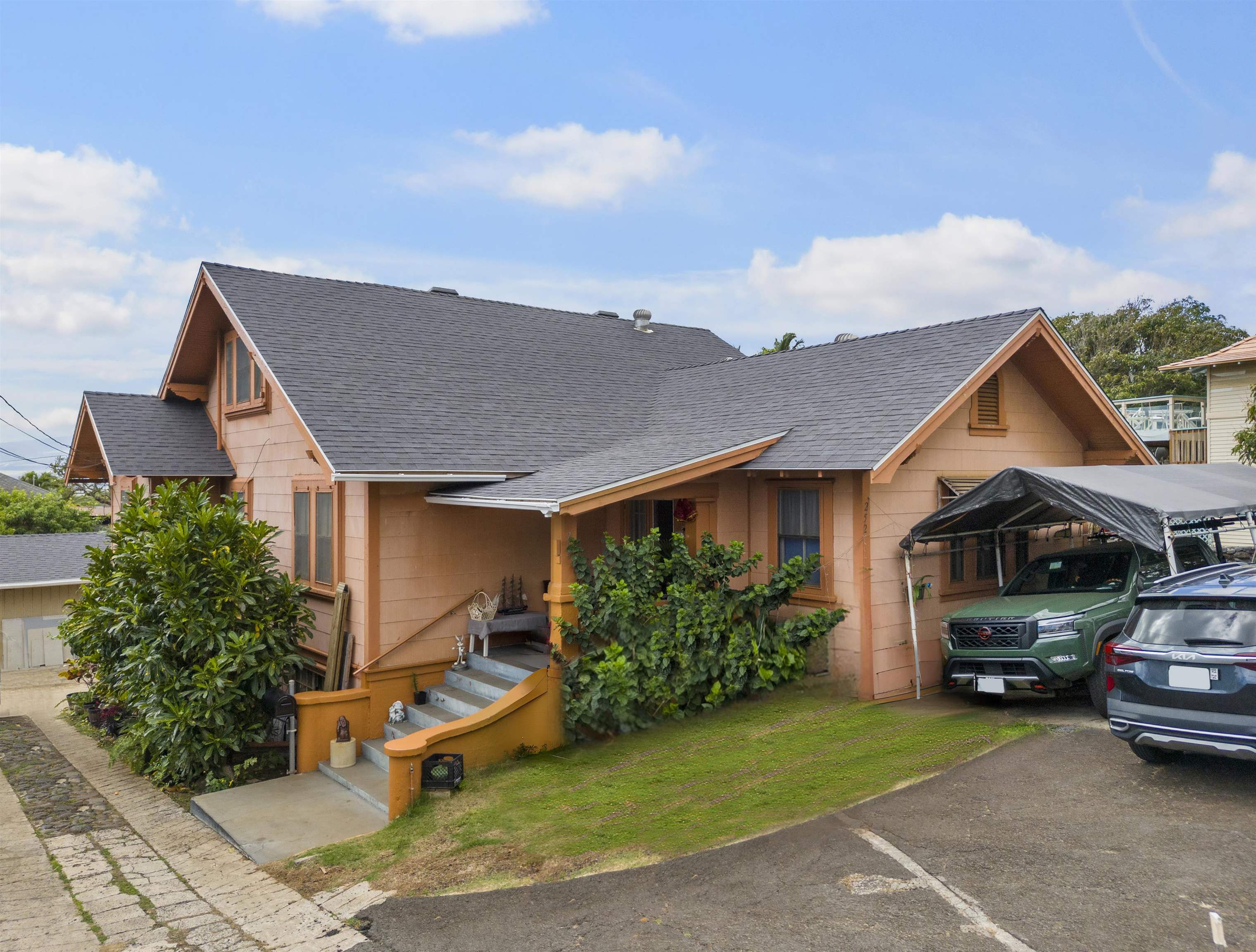 252  Halenani Dr Old Sandhills, Wailuku home - photo 2 of 32