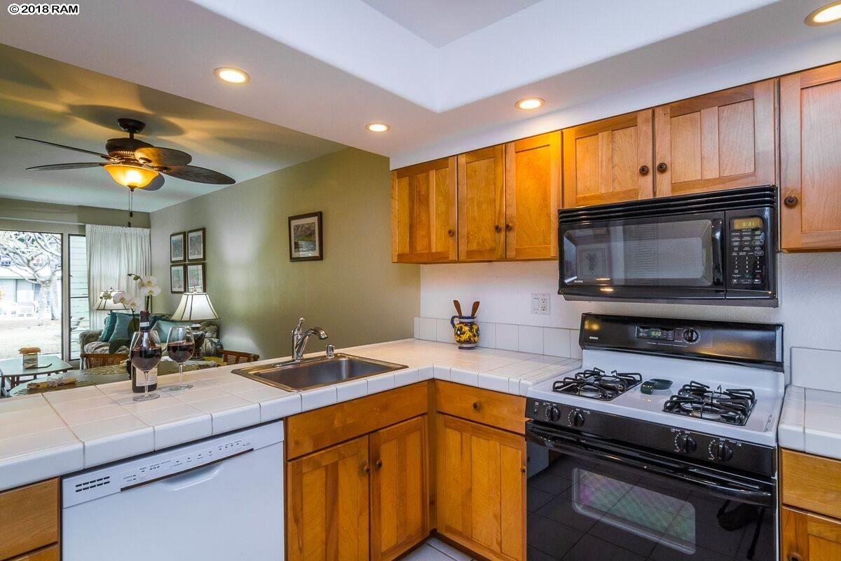 Kihei Akahi condo # B-104, Kihei, Hawaii - photo 11 of 30