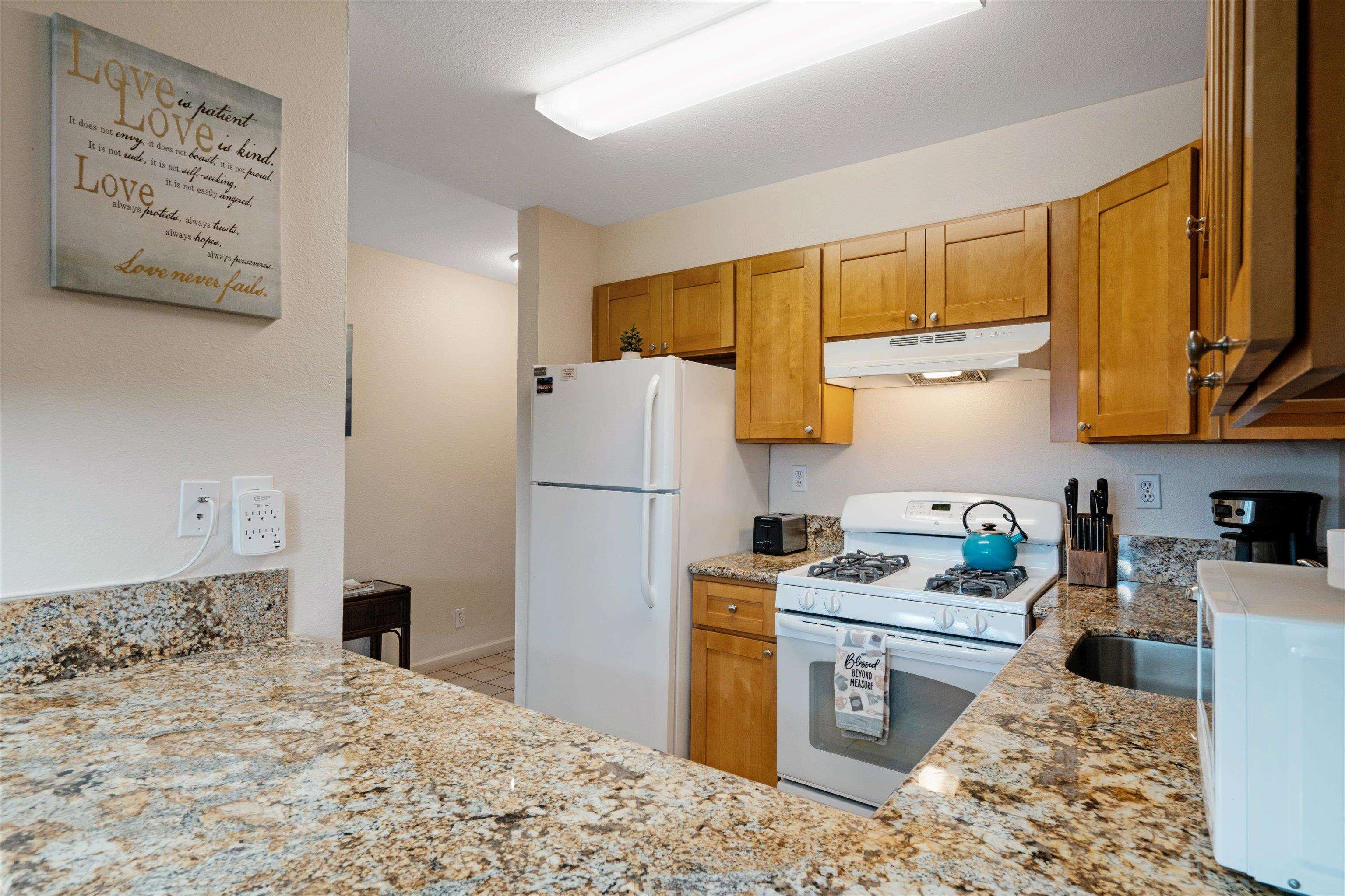 Kihei Akahi condo # C 308, Kihei, Hawaii - photo 12 of 31