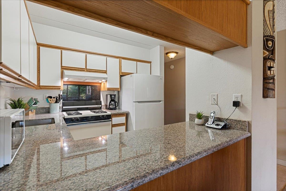 Kihei Akahi condo # C317, Kihei, Hawaii - photo 10 of 32