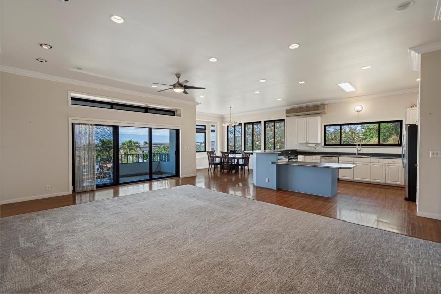 255  Liholiho St Sandhills, Wailuku home - photo 2 of 27