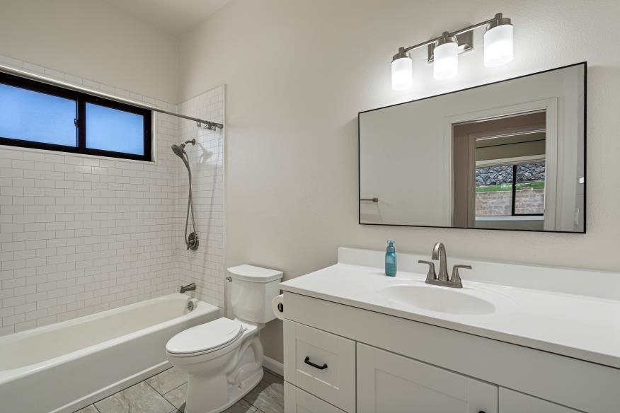 255  Liholiho St Sandhills, Wailuku home - photo 24 of 27