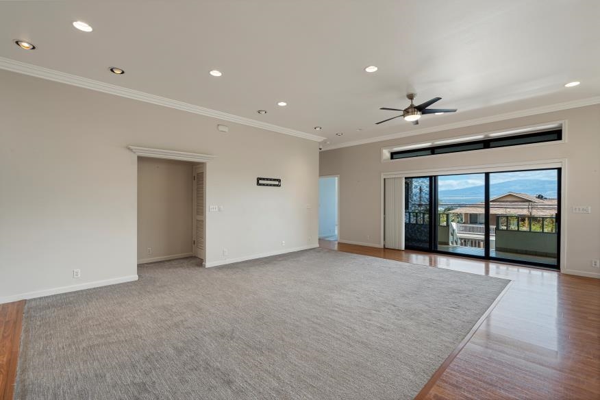 255  Liholiho St Sandhills, Wailuku home - photo 5 of 27