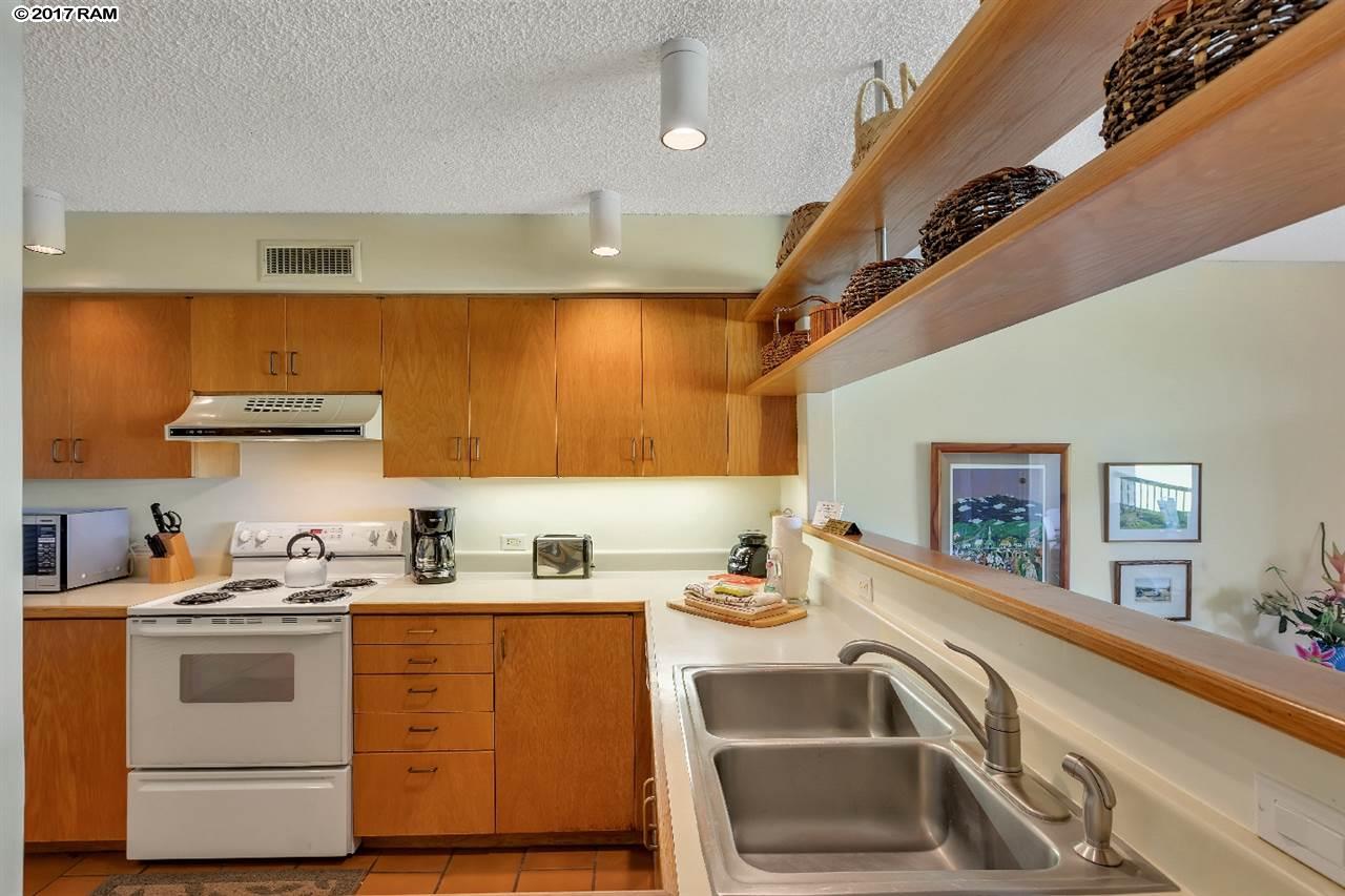 Kaanapali Royal condo # B-301, Lahaina, Hawaii - photo 4 of 25