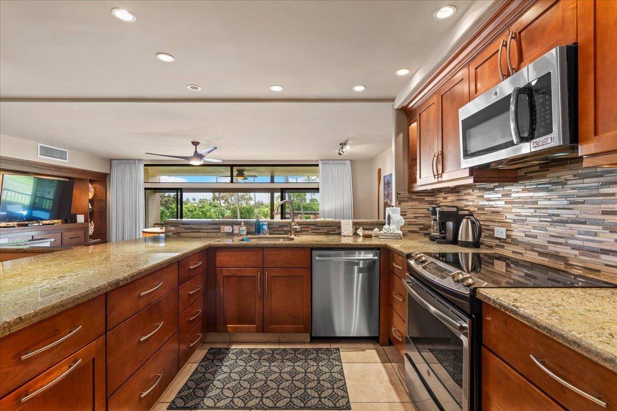 Kaanapali Royal condo # F202, Lahaina, Hawaii - photo 3 of 34