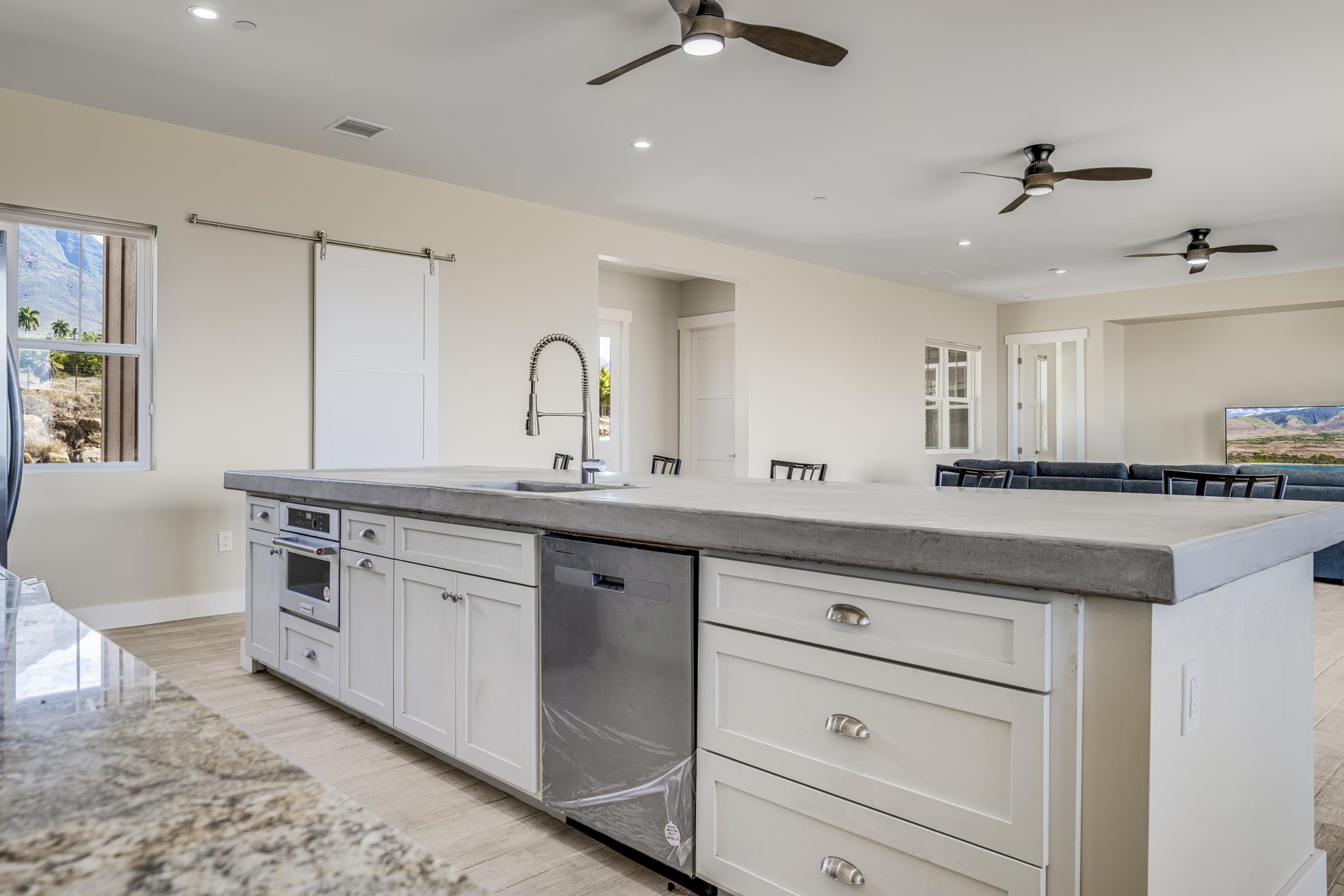 257  Hokiokio Pl Puunoa, Lahaina home - photo 11 of 48