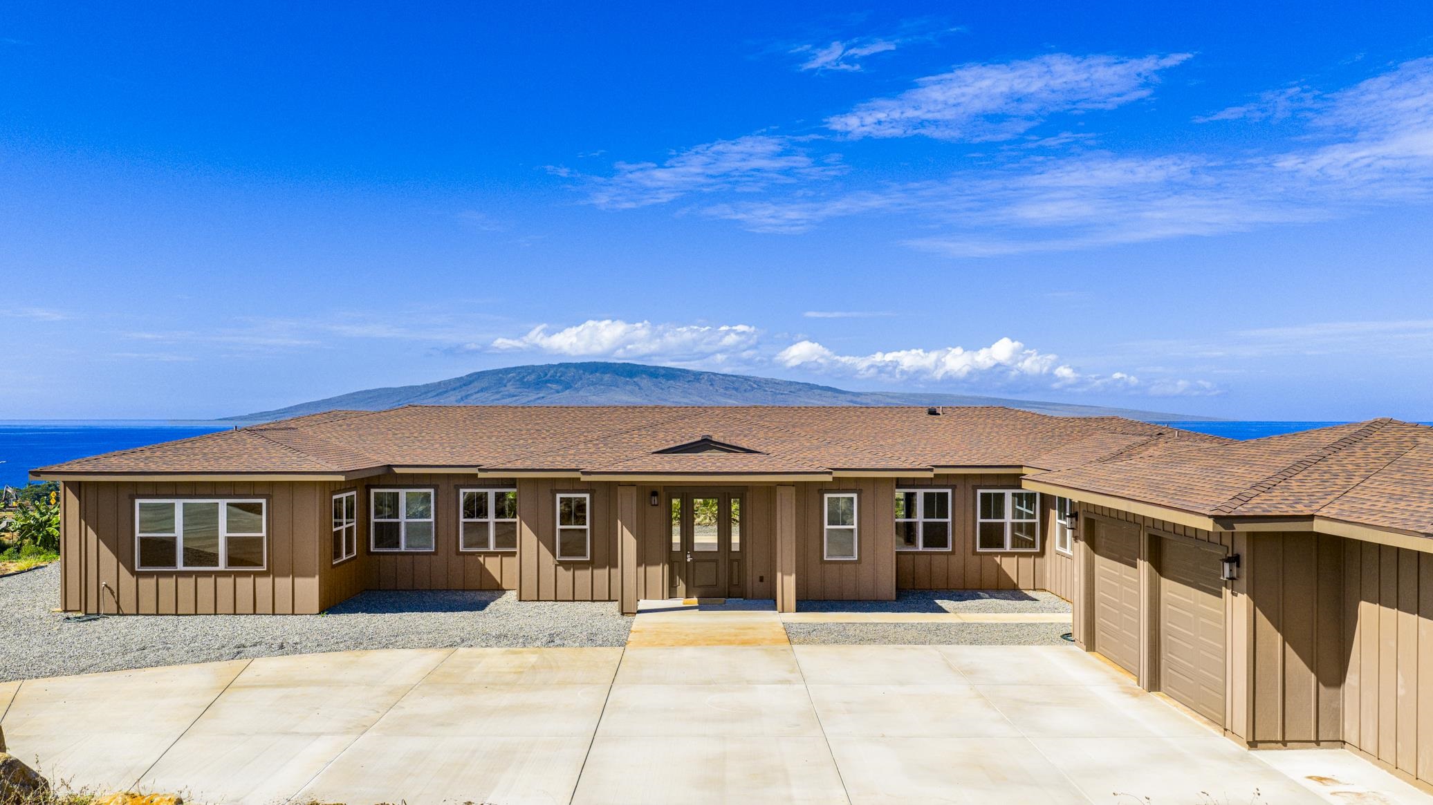 257  Hokiokio Pl Puunoa, Lahaina home - photo 5 of 48