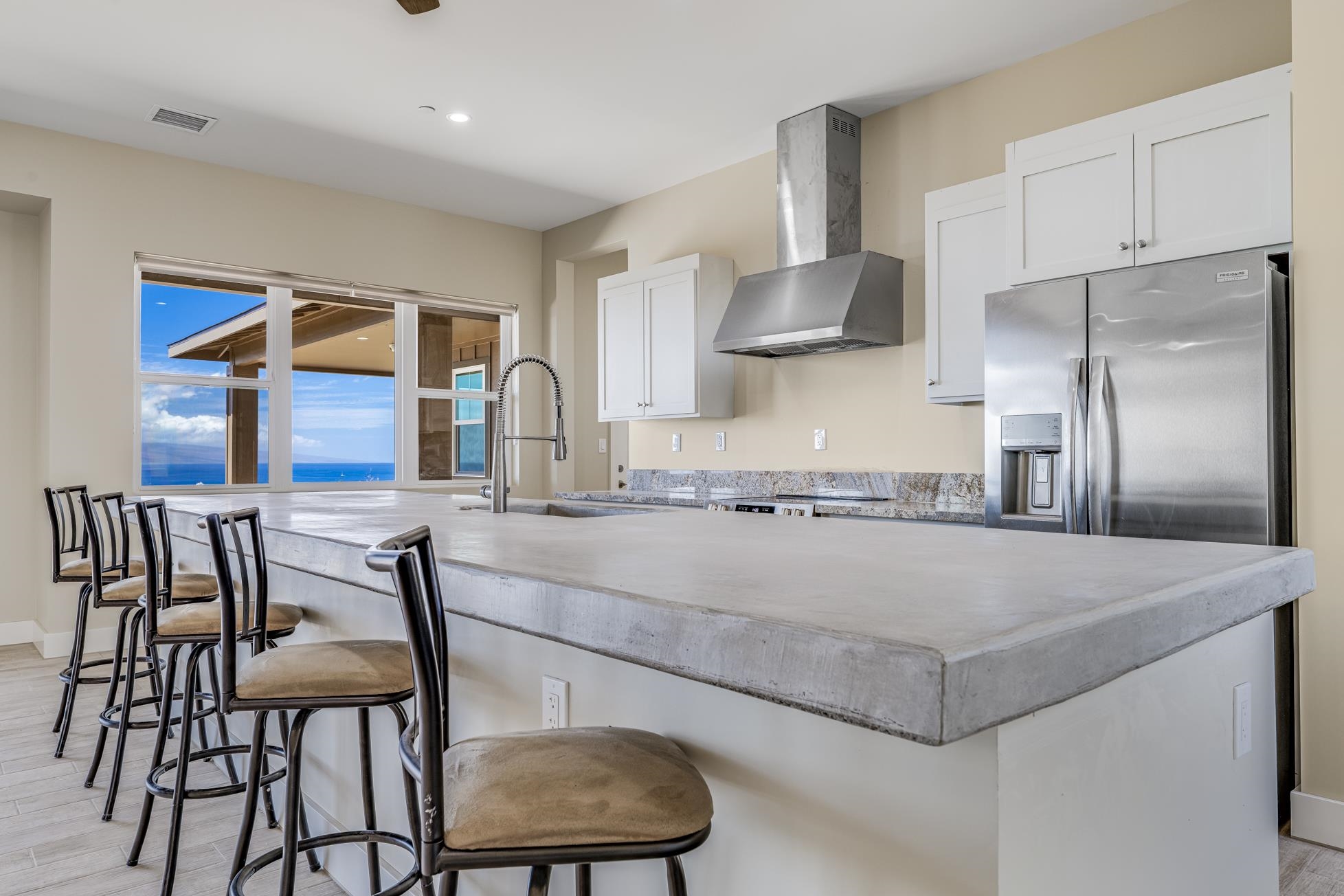 257  Hokiokio Pl Puunoa, Lahaina home - photo 9 of 48