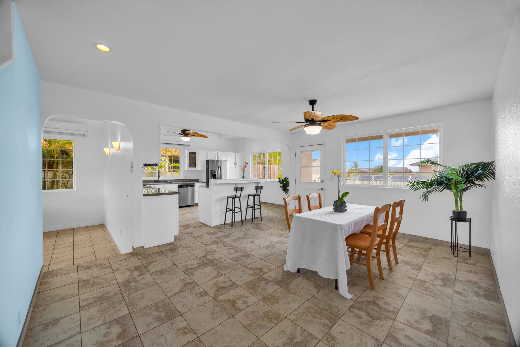 257  Kuualoha St , Kahului home - photo 12 of 47