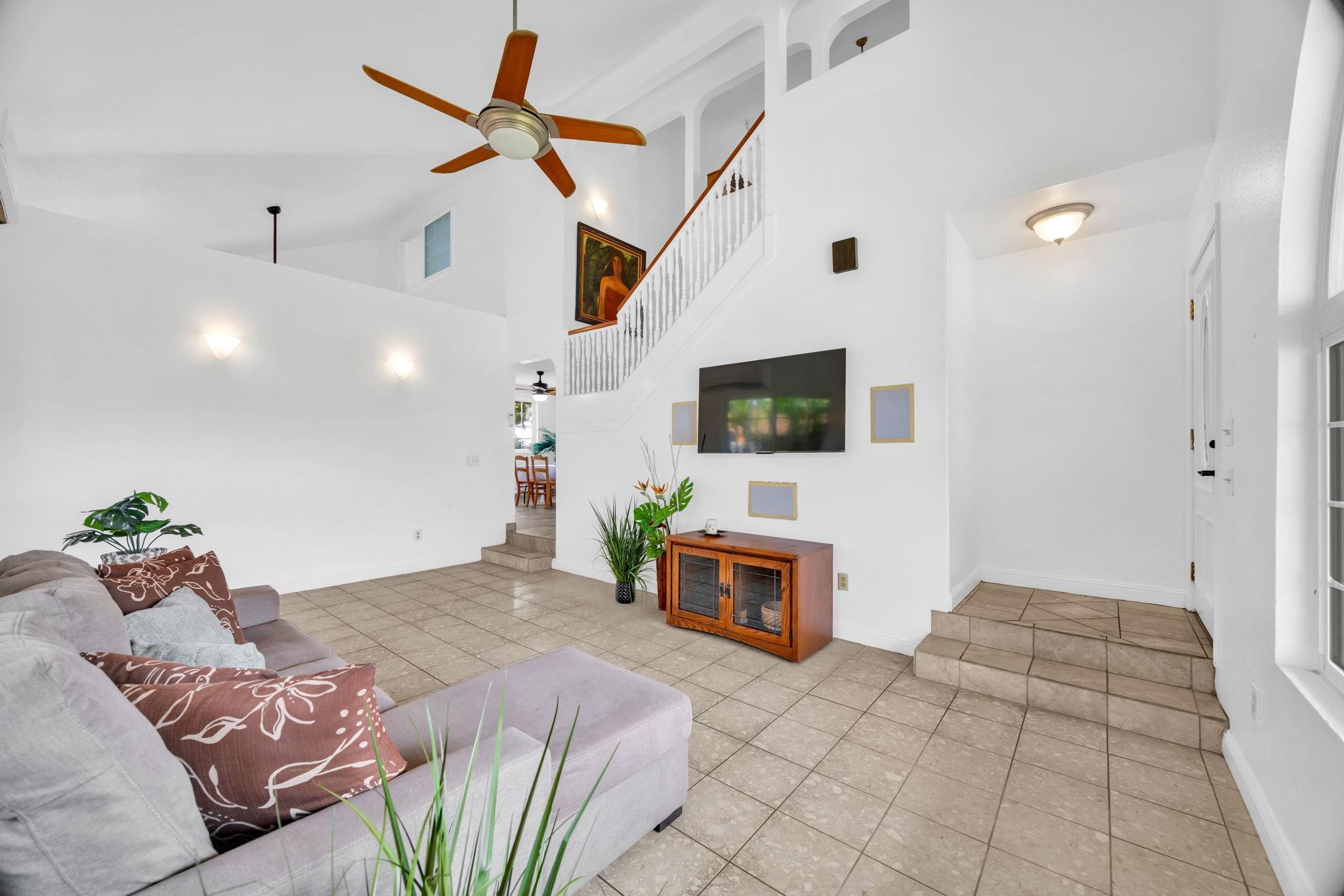 257  Kuualoha St , Kahului home - photo 4 of 47