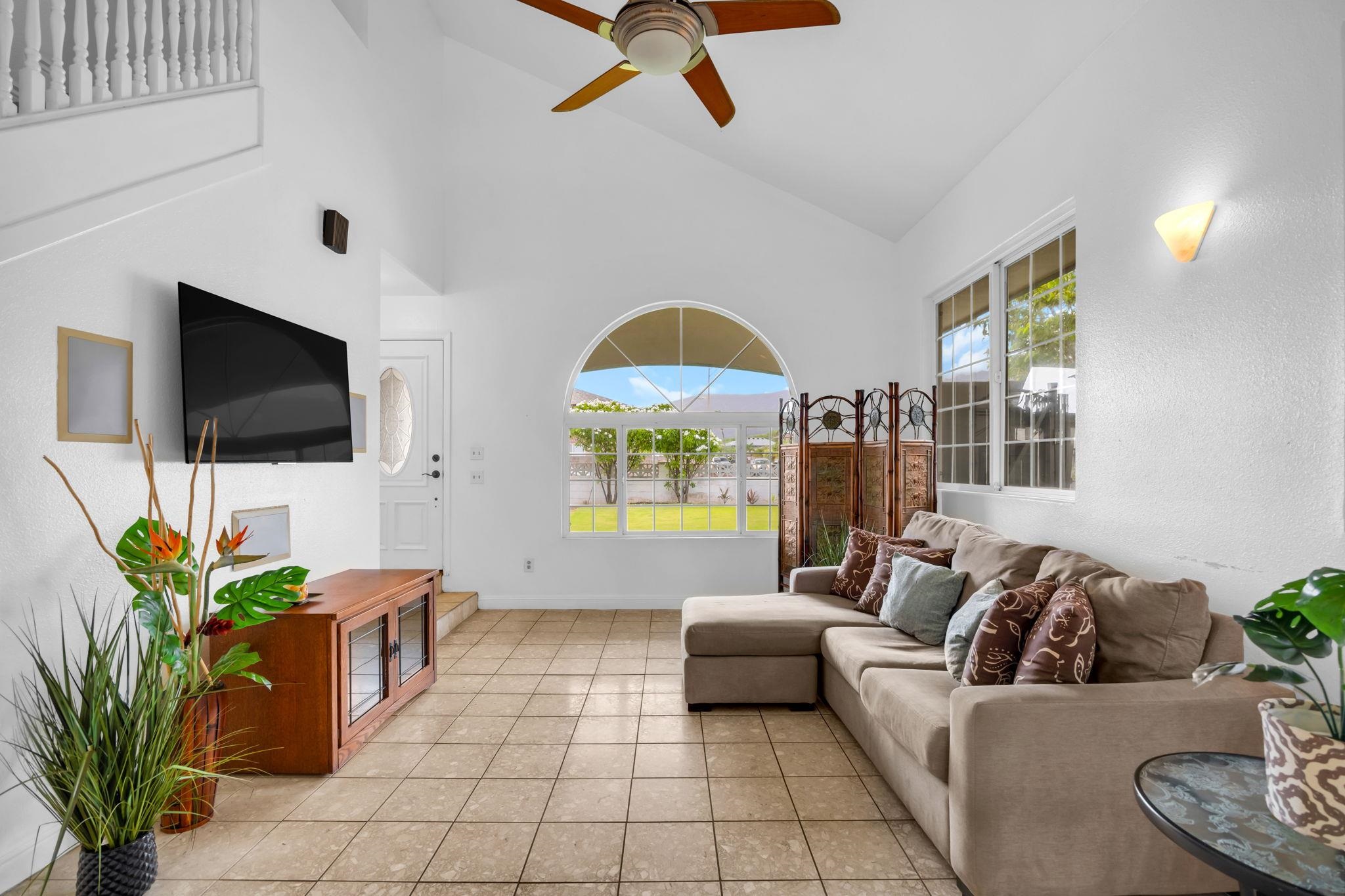 257  Kuualoha St , Kahului home - photo 6 of 47