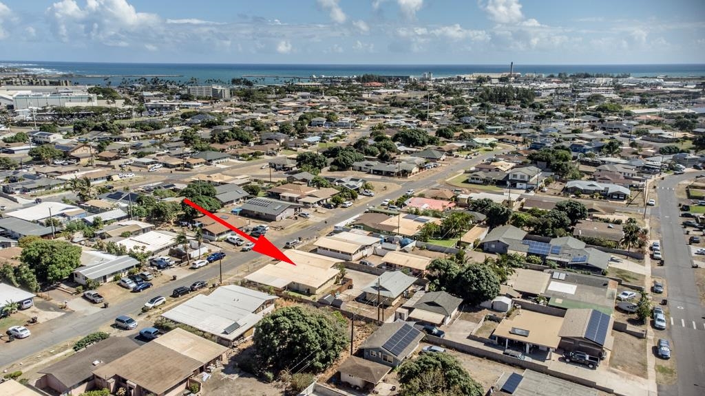 257  Lanai St , Kahului home - photo 2 of 30