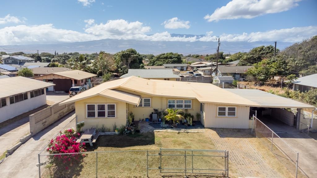 257  Lanai St , Kahului home - photo 4 of 30