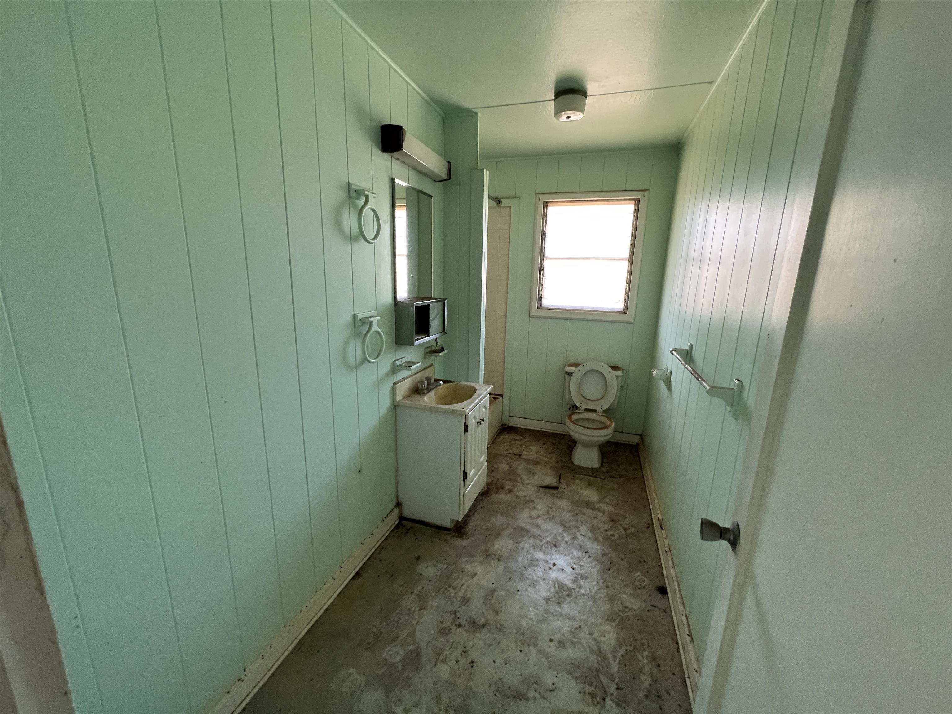 258  Kamehameha V Hwy , Molokai home - photo 6 of 16