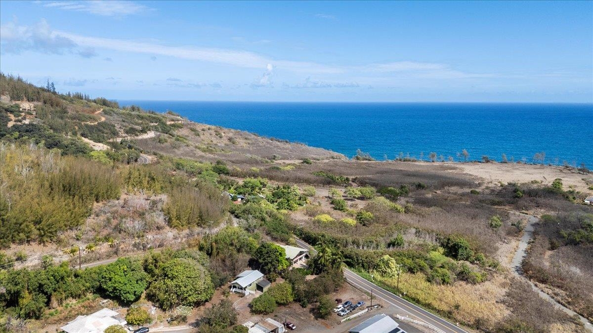 2609  Kahekili Hwy Waihee, Wailuku home - photo 2 of 50
