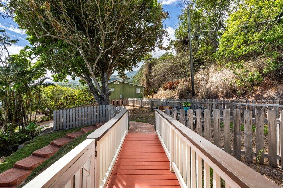 2609  Kahekili Hwy Waihee, Wailuku home - photo 35 of 50