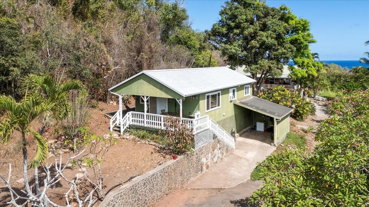 2609  Kahekili Hwy Waihee, Wailuku home - photo 37 of 50